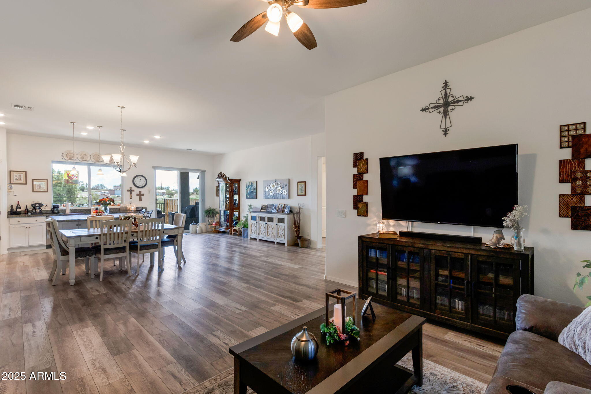 Rimrock, Arizona, 86335, United States, 3 Bedrooms Bedrooms, ,Residential,For Sale,1926996