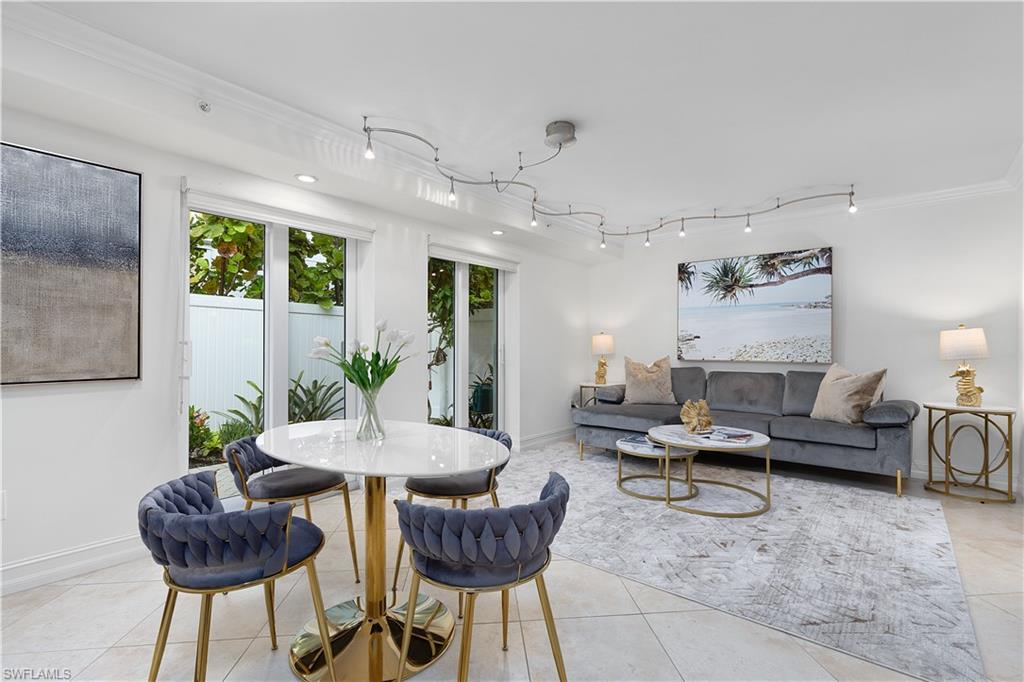 Naples, Florida, 34102, United States, 2 Bedrooms Bedrooms, ,2 BathroomsBathrooms,Residential,For Sale,1987994