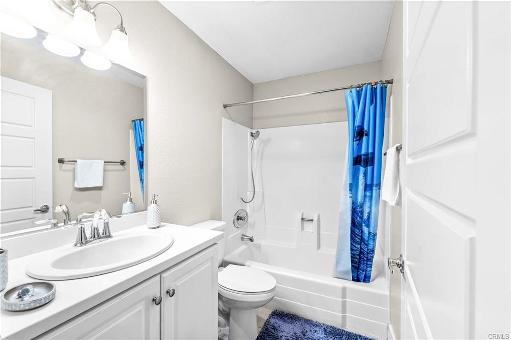 Lake Forest, California, 92630, United States, 2 Bedrooms Bedrooms, ,Residential,For Sale,1978731