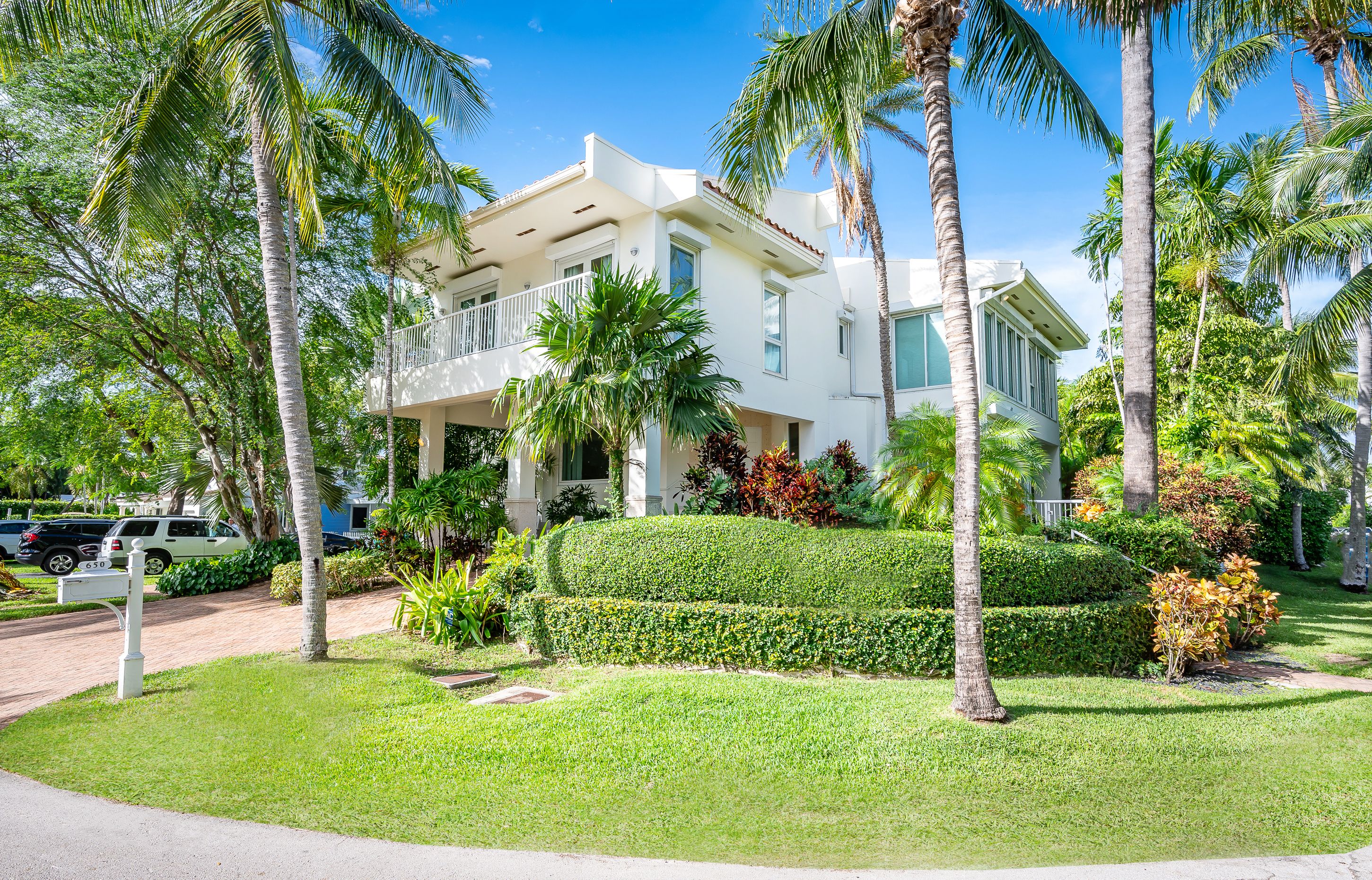 650 Curtiswood Dr, Key Biscayne, FL, 33149 - 物件實景