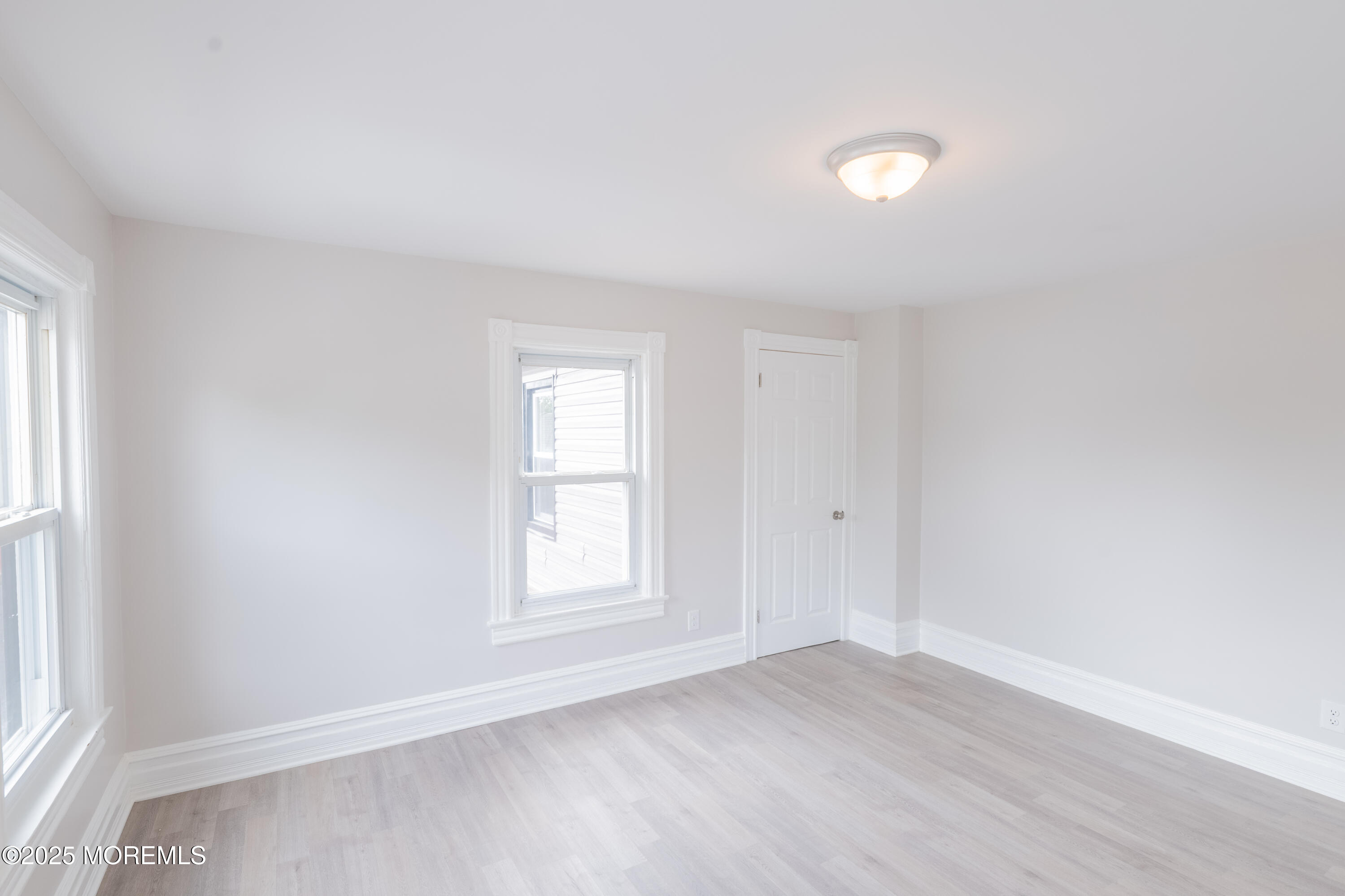 Englishtown, New Jersey, 07726, United States, 6 Bedrooms Bedrooms, ,4 BathroomsBathrooms,Residential,For Sale,1908199