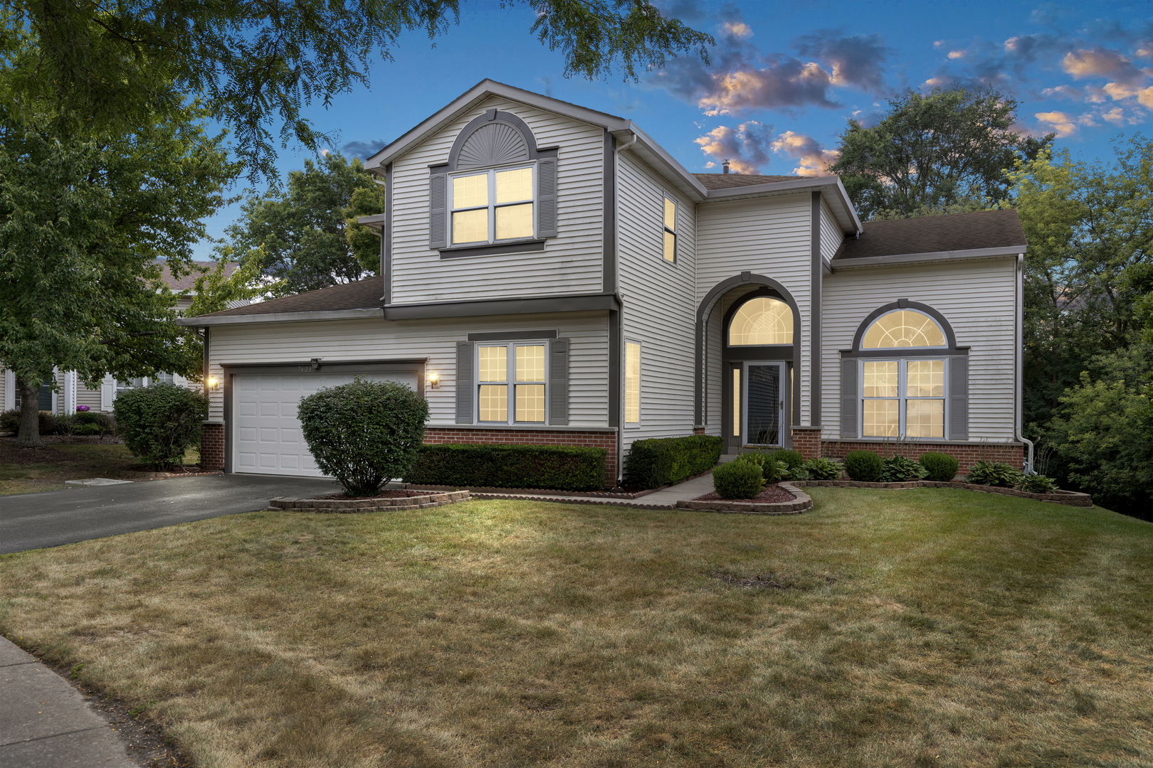 Gurnee, Illinois, 60031, United States, 5 Bedrooms Bedrooms, ,3 BathroomsBathrooms,Residential,For Sale,1940338
