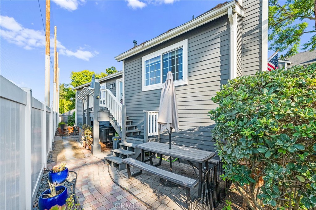Costa Mesa, California, 92626, United States, 2 Bedrooms Bedrooms, ,2 BathroomsBathrooms,Residential,For Sale,1928708