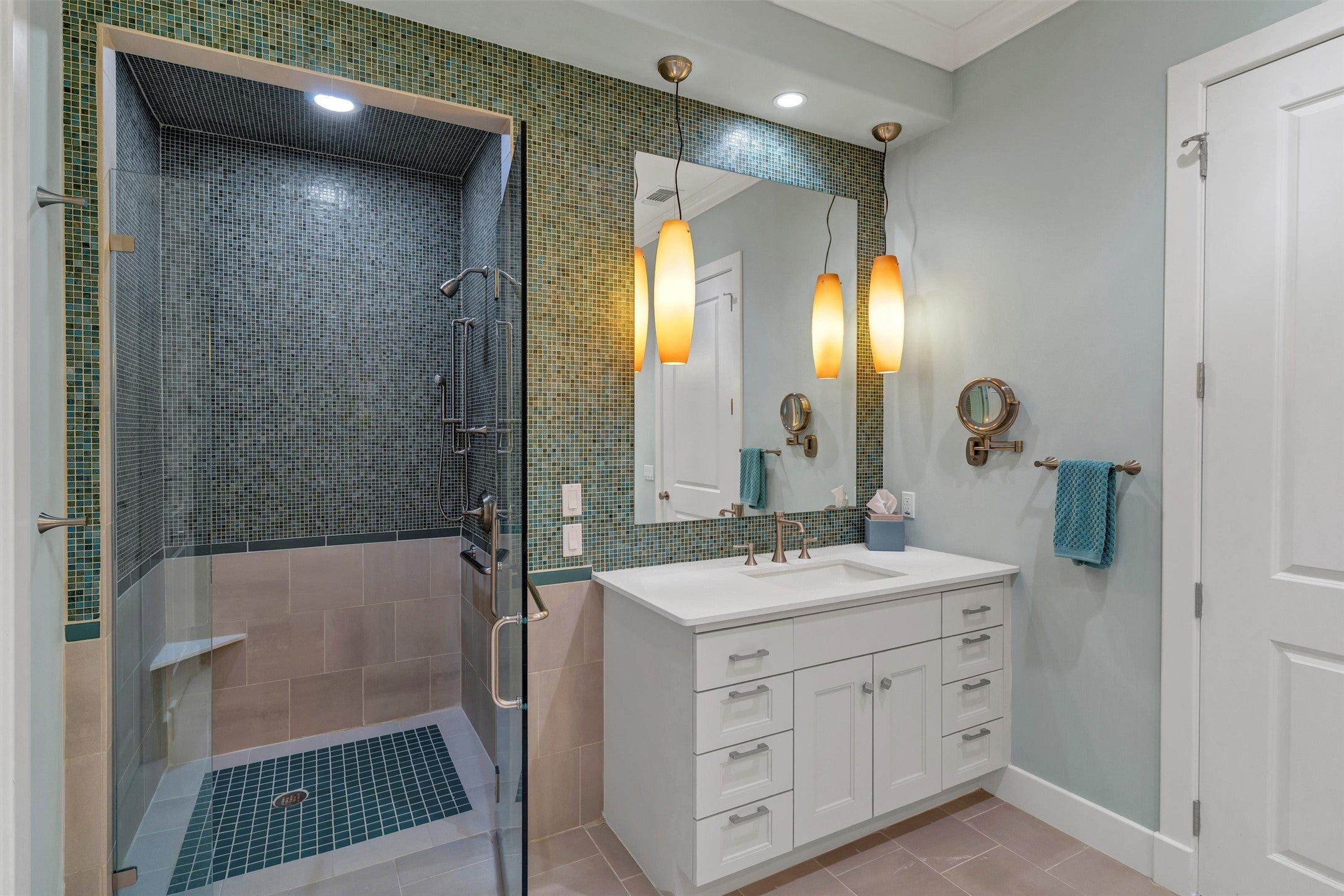 Possum Kingdom Lake, Texas, 76429, United States, 5 Bedrooms Bedrooms, ,6 BathroomsBathrooms,Residential,For Sale,1982514