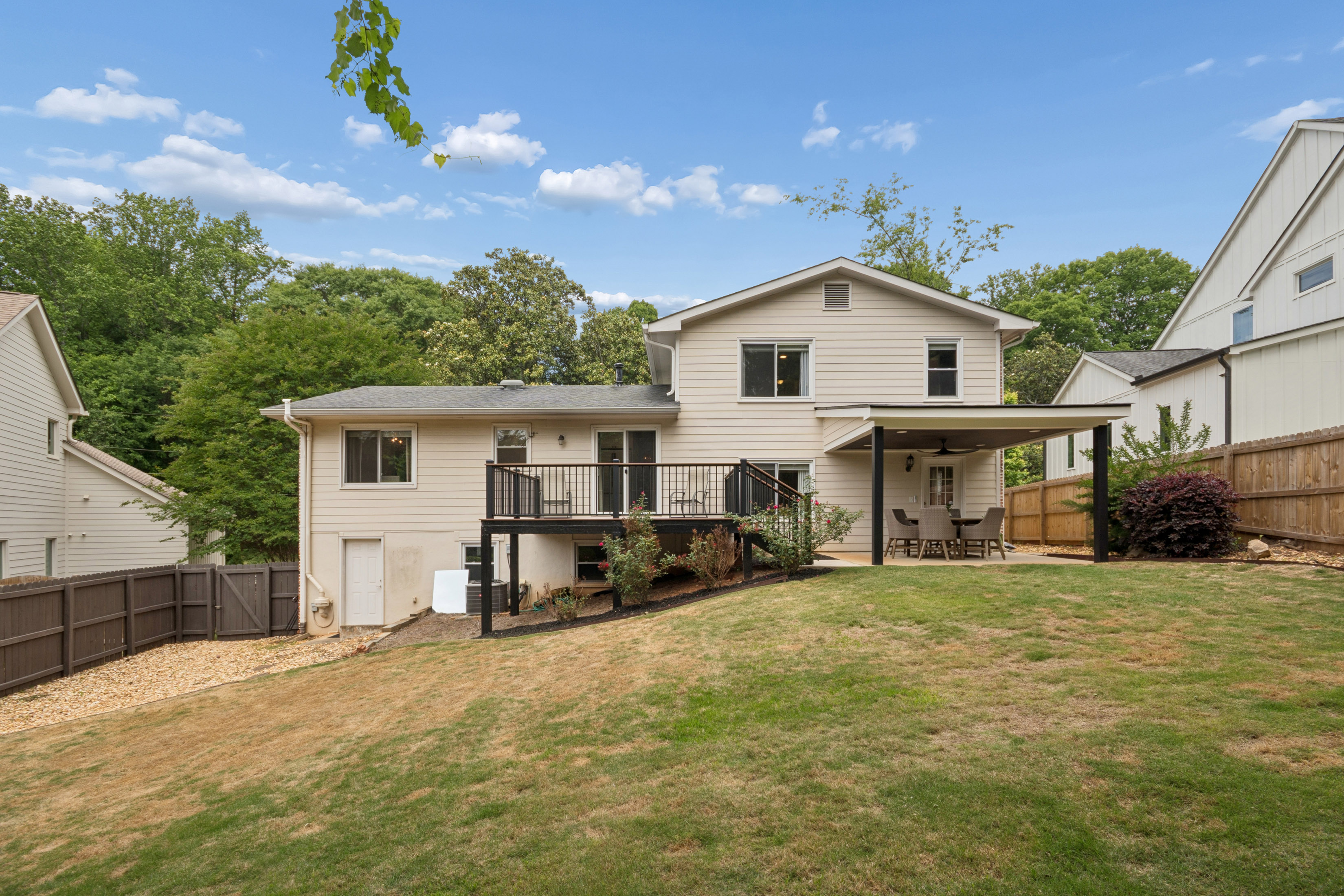  Charming Brookhaven Home with Masterfully Renovated Kitchen - 物件實景