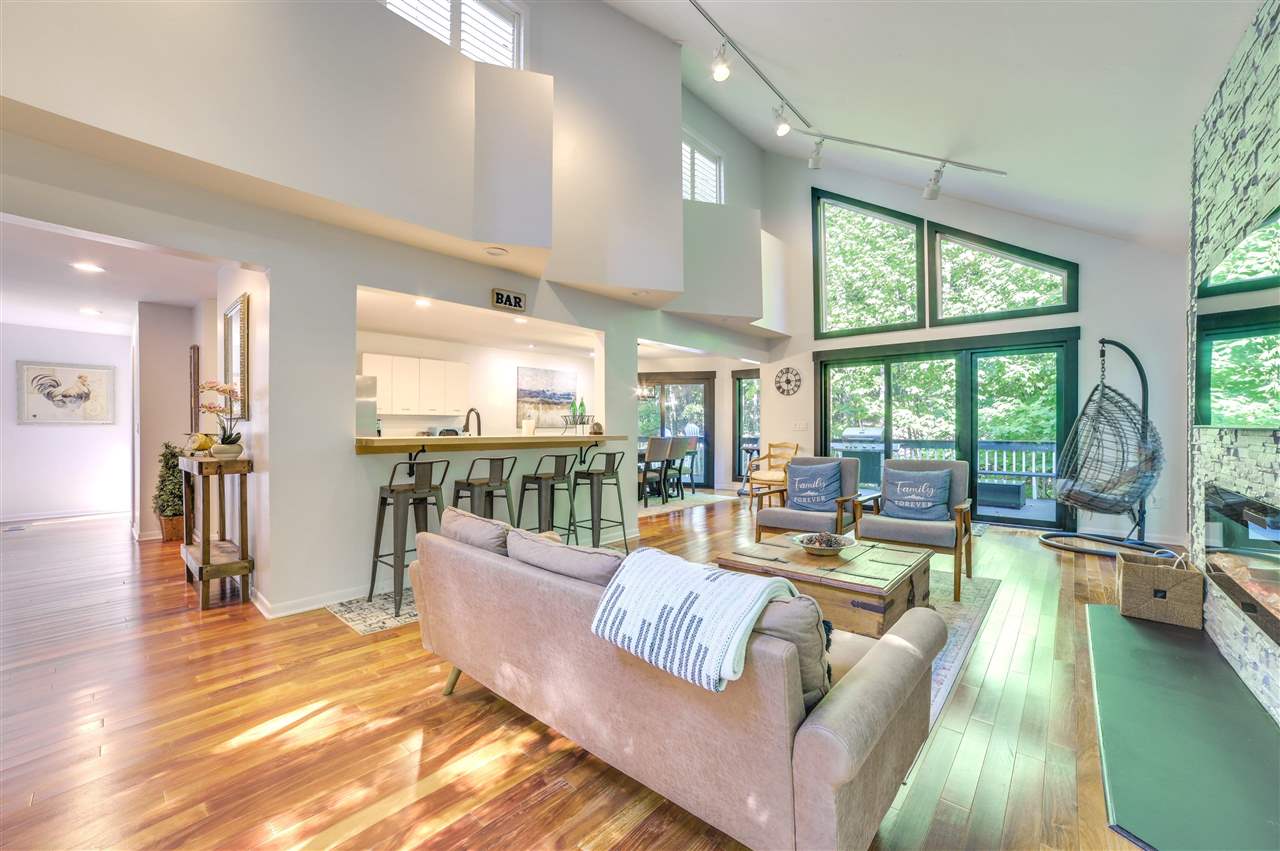 Harbor Springs, Michigan, 49740, United States, 3 Bedrooms Bedrooms, ,4 BathroomsBathrooms,Residential,For Sale,1954810