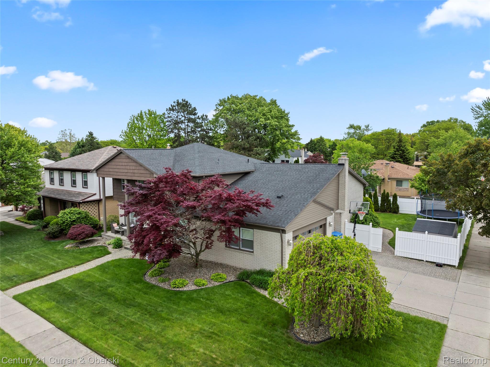 Dearborn Heights, Michigan, 48127, United States, 4 Bedrooms Bedrooms, ,4 BathroomsBathrooms,Residential,For Sale,1905495