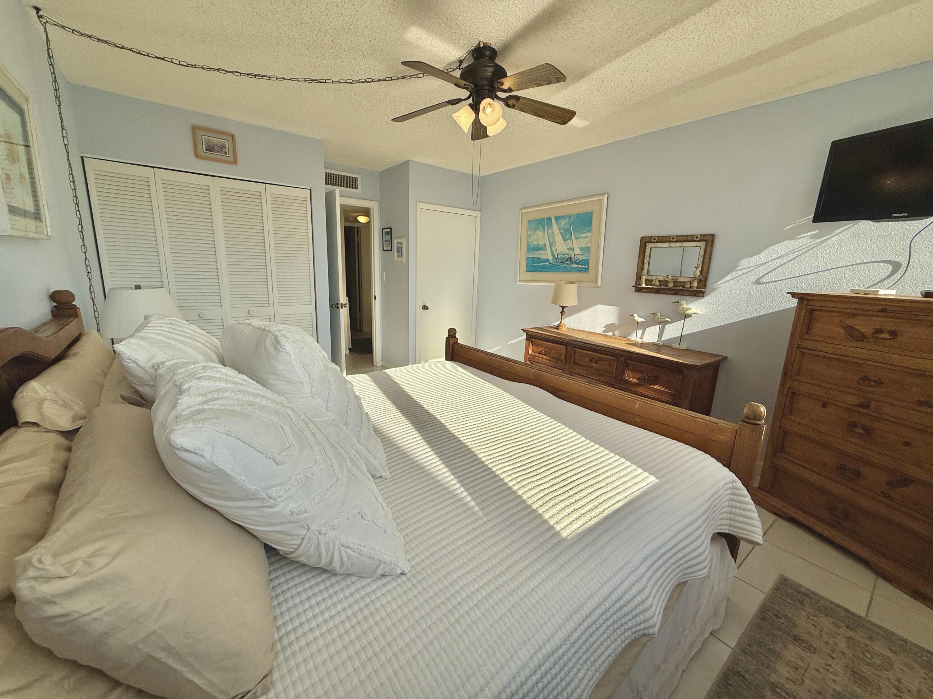 KEY LARGO, Florida, 33037, United States, 2 Bedrooms Bedrooms, ,2 BathroomsBathrooms,Residential,For Sale,1995585