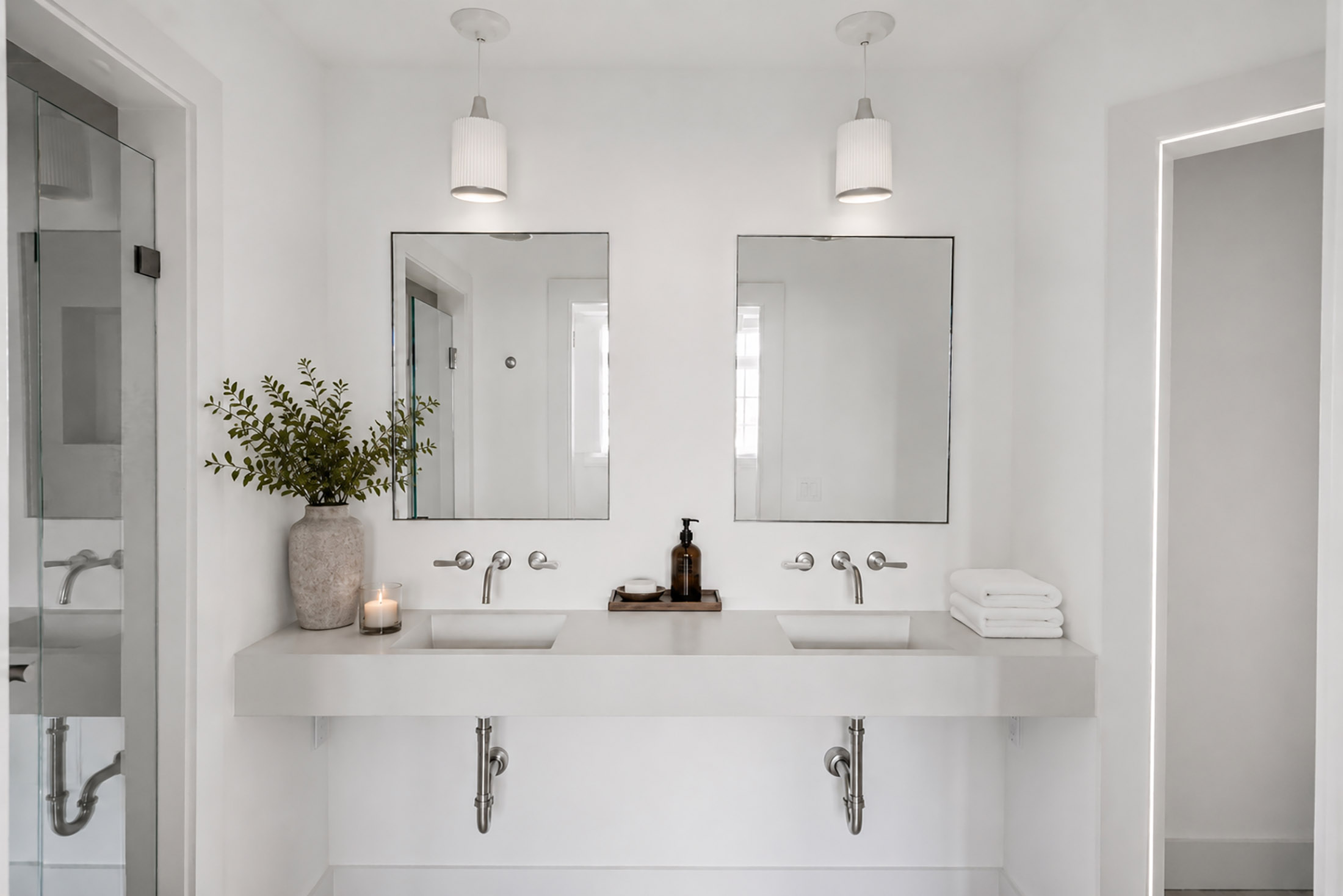  Timeless Architecture and Modern Livability Converge in Tuxedo Park Home - 物件實景