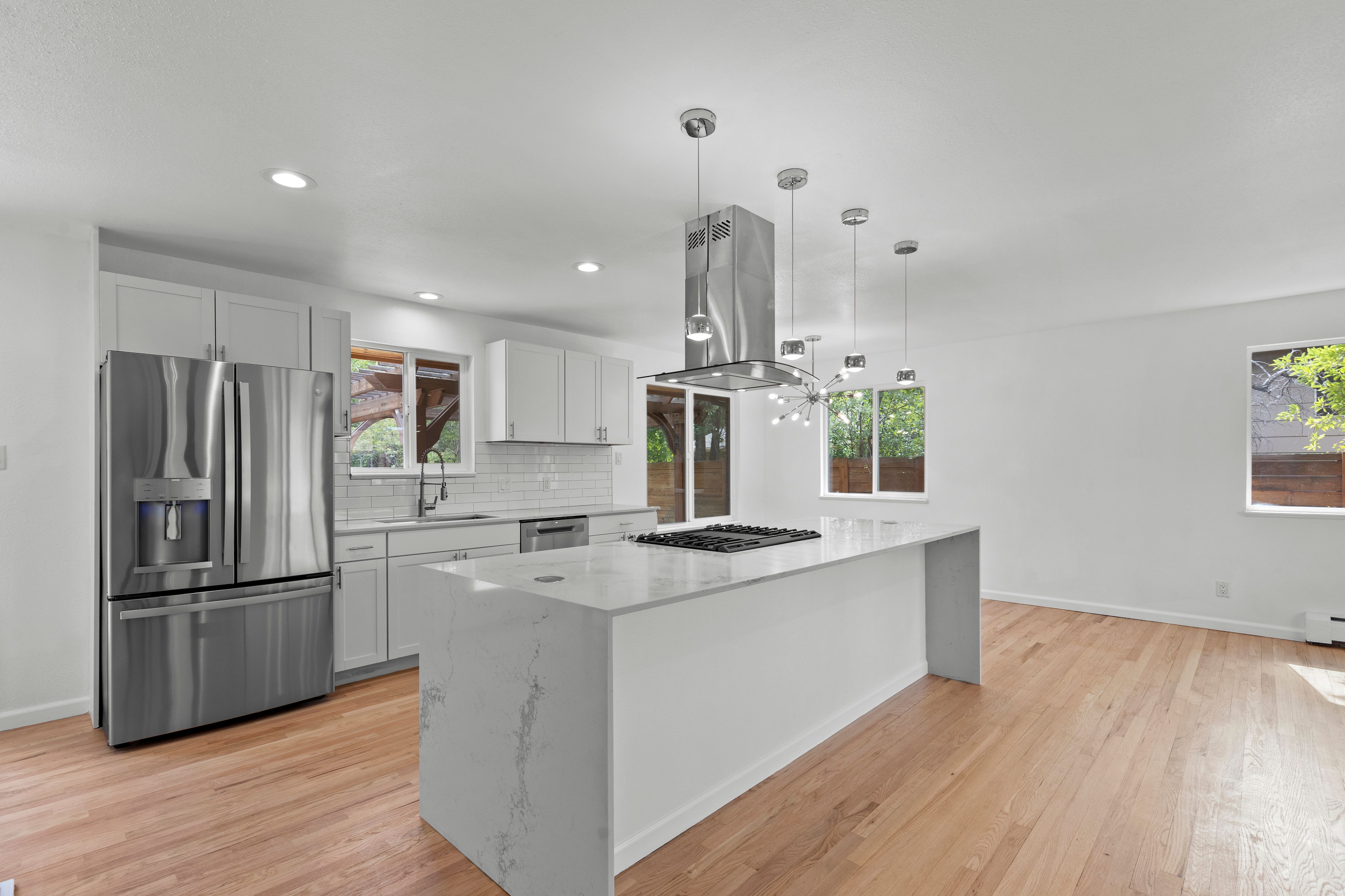  Fully Renovated and Beautifully Reimagined in Sought-After Hilltop South - 物件實景