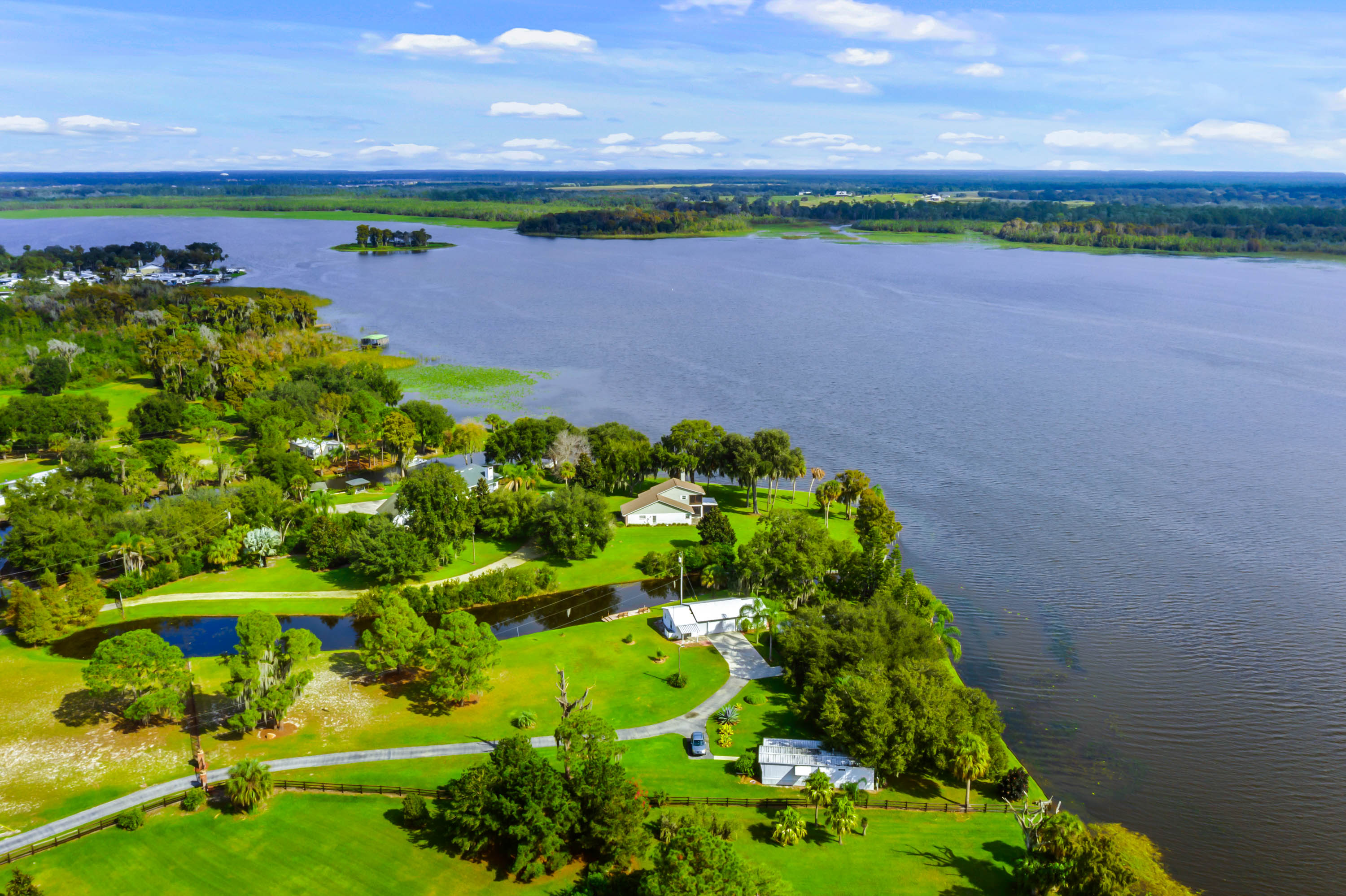 LAKE WALES, Florida, 33898, United States, 6 Bedrooms Bedrooms, ,5 BathroomsBathrooms,Residential,For Sale,1974565