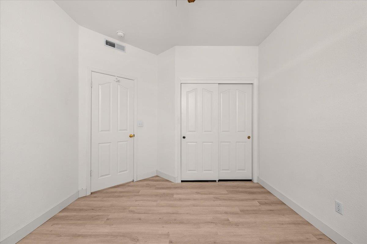 Clovis, California, 93611, United States, 5 Bedrooms Bedrooms, ,3 BathroomsBathrooms,Residential,For Sale,1924098