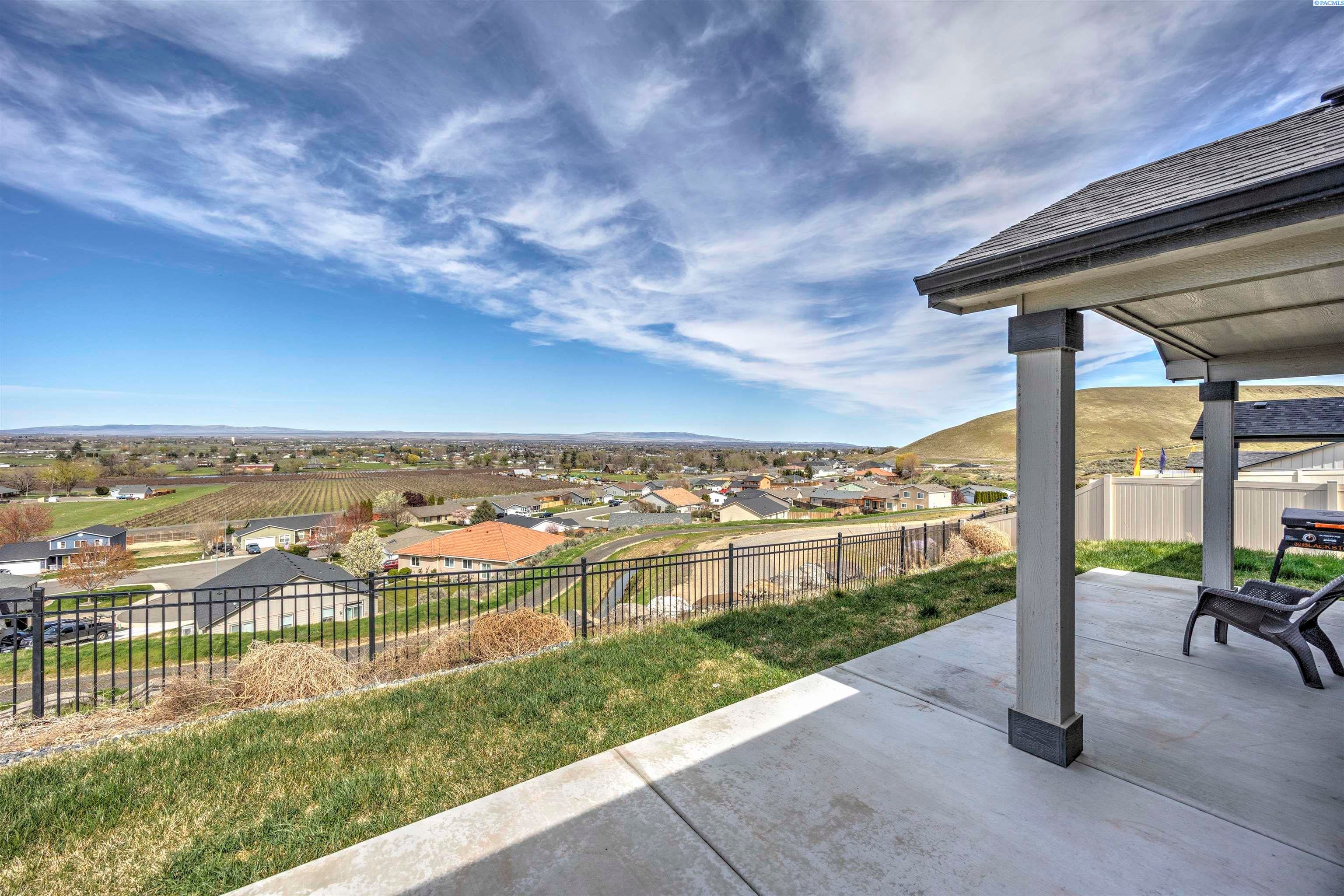Prosser, Washington, 99350, United States, 3 Bedrooms Bedrooms, ,1 BathroomBathrooms,Residential,For Sale,2032317