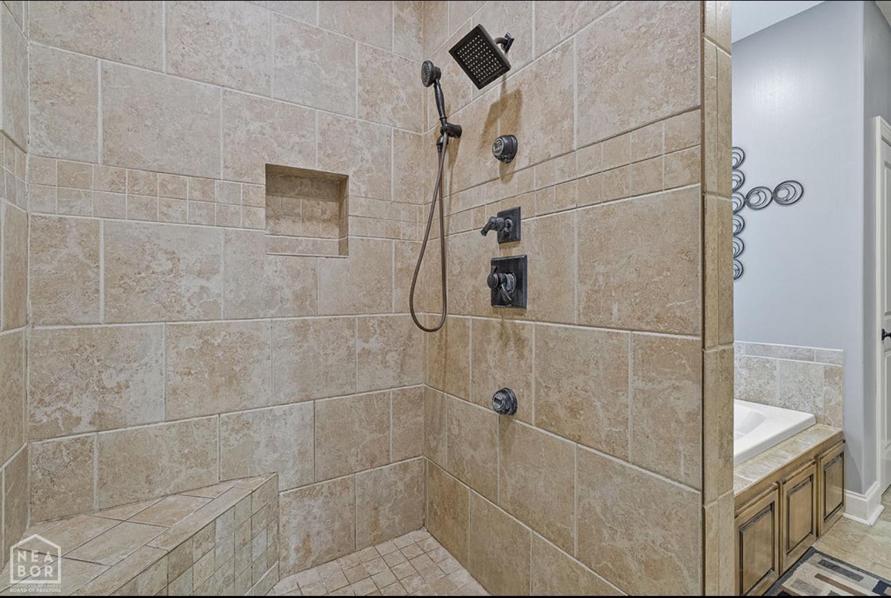 Jonesboro, Arkansas, 72404, United States, 5 Bedrooms Bedrooms, ,5 BathroomsBathrooms,Residential,For Sale,1981744