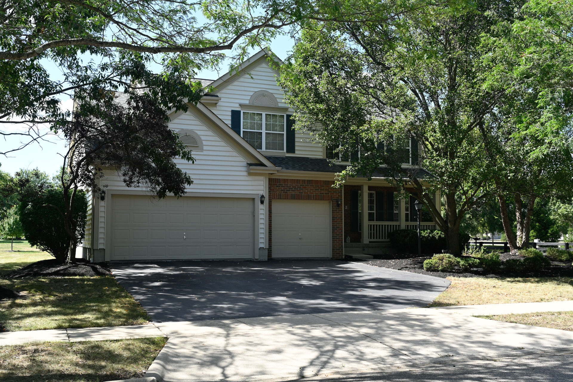 Dublin, Ohio, 43016, United States, 4 Bedrooms Bedrooms, ,4 BathroomsBathrooms,Residential,For Sale,1935367