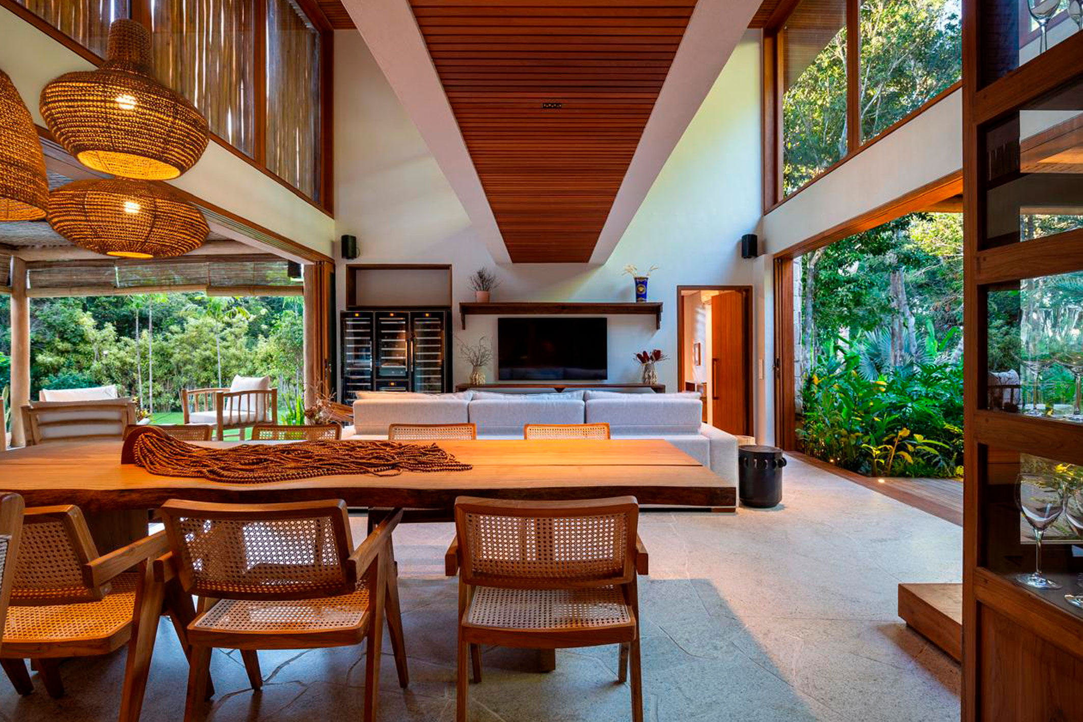  House by Guido Ramos Integrated with Nature in Trancoso - 物件實景