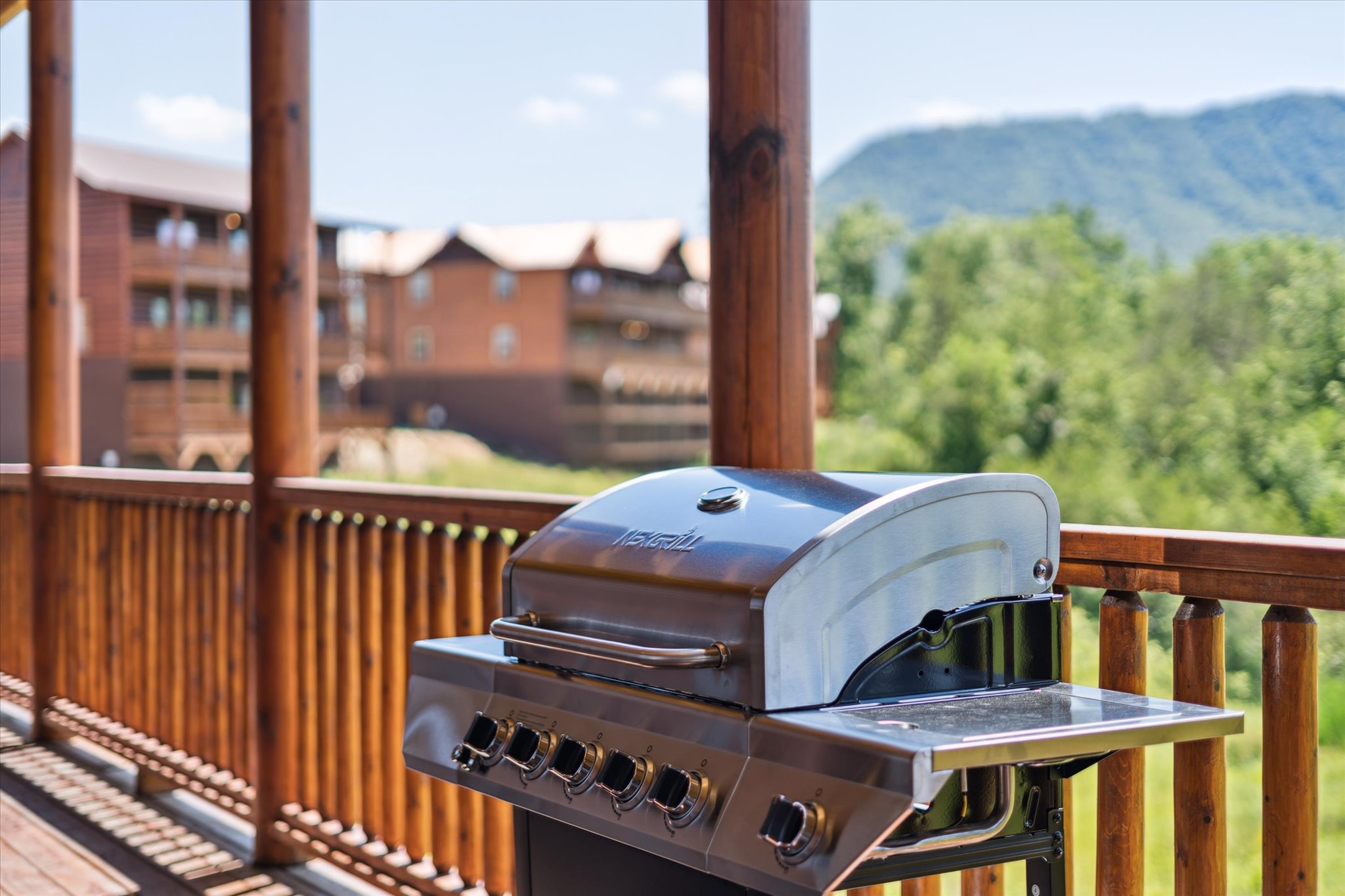 Sevierville, Tennessee, 37876, United States, 8 Bedrooms Bedrooms, ,9 BathroomsBathrooms,Residential,For Sale,1981124