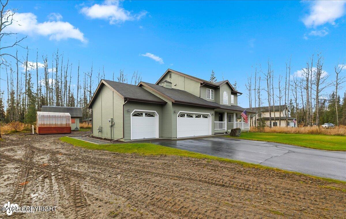Kenai, Alaska, 99611, United States, 4 Bedrooms Bedrooms, ,2 BathroomsBathrooms,Residential,For Sale,1985692