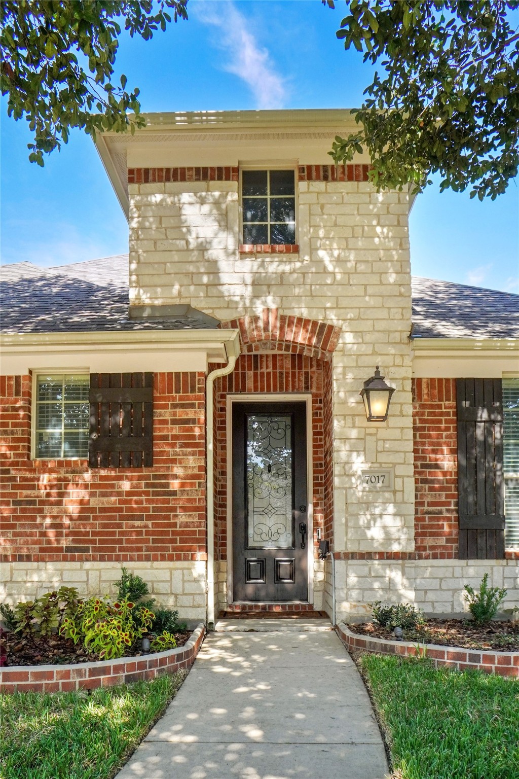 North Richland Hills, Texas, 76182, United States, 4 Bedrooms Bedrooms, ,3 BathroomsBathrooms,Residential,For Sale,1970443