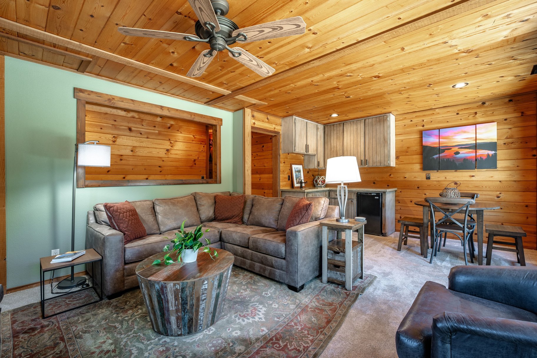  Updated Tahoe Donner retreat with a greenbelt setting - 物件實景