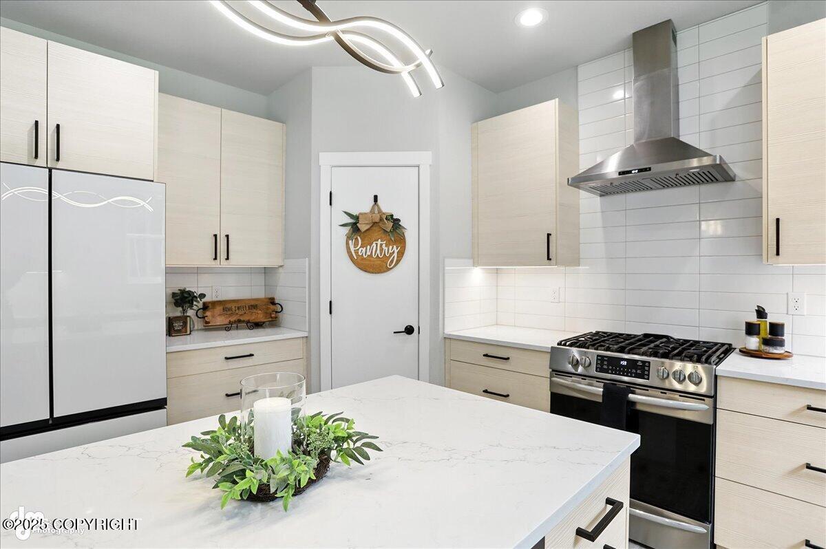 Palmer, Alaska, 99645, United States, 3 Bedrooms Bedrooms, ,3 BathroomsBathrooms,Residential,For Sale,1974146