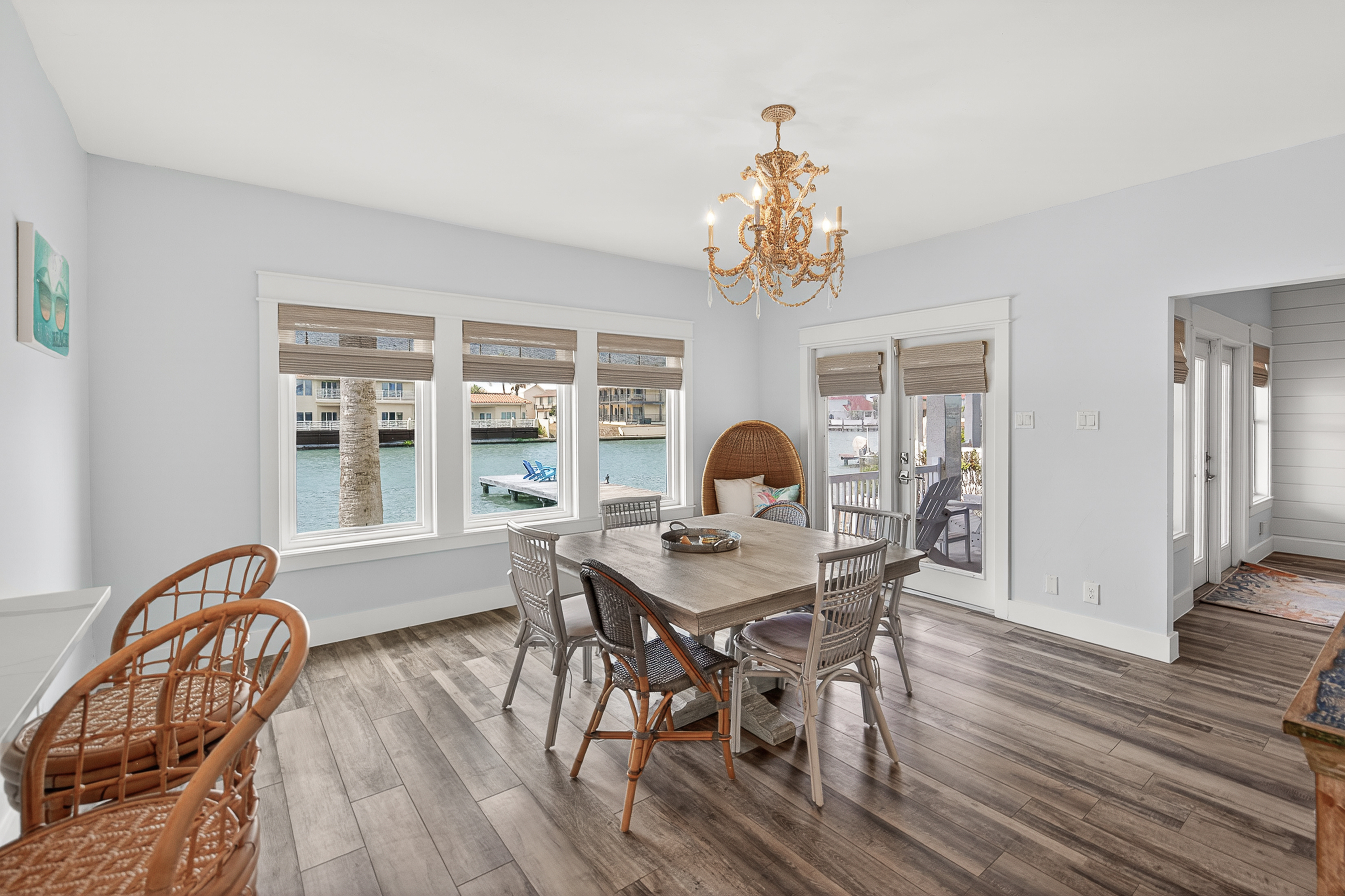  Canal-Front Estate in Island Moorings - 物件實景