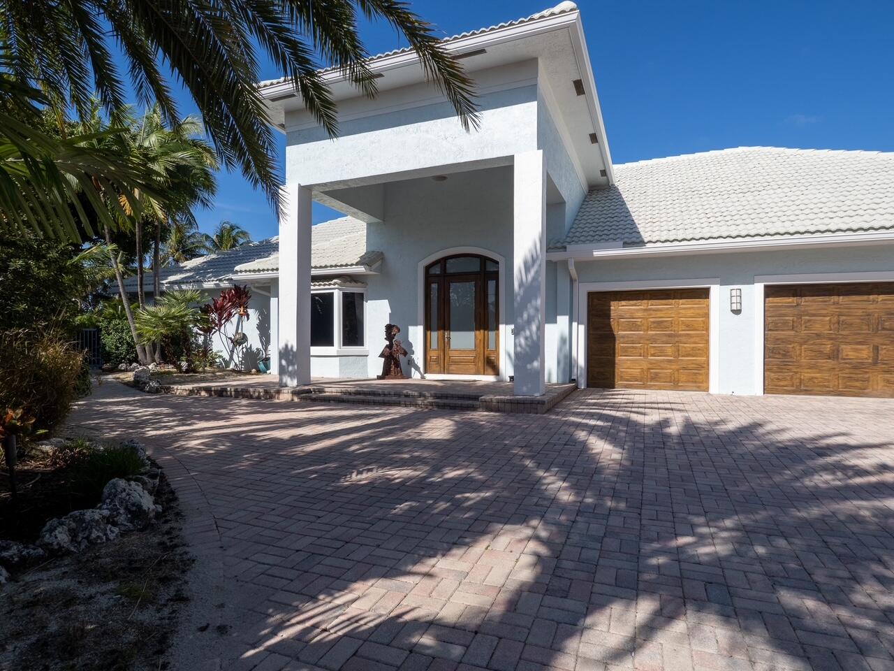 Lighthouse Point, Florida, 33064, United States, 4 Bedrooms Bedrooms, ,4 BathroomsBathrooms,Residential,For Sale,1797003