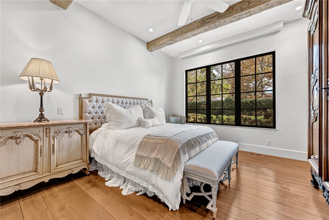 Fayetteville, Arkansas, 72704, United States, 4 Bedrooms Bedrooms, ,5 BathroomsBathrooms,Residential,For Sale,1993299