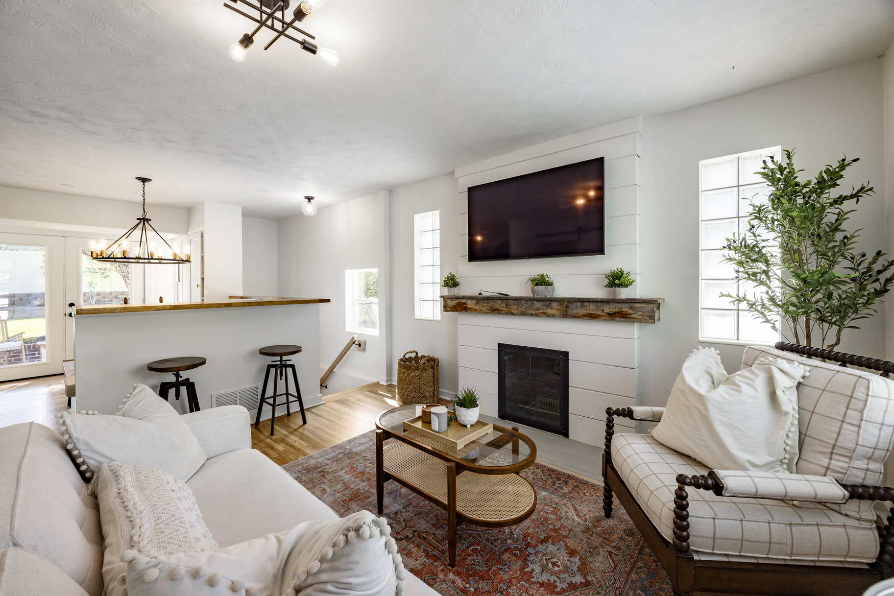  Gorgeous Remodeled 5 Bedroom Cottage - 物件實景