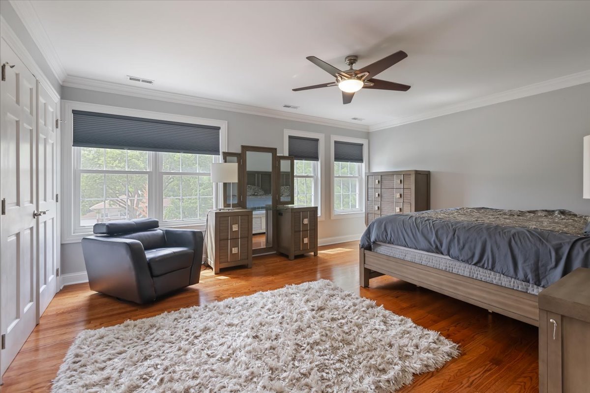 Lombard, Illinois, 60148, United States, 4 Bedrooms Bedrooms, ,4 BathroomsBathrooms,Residential,For Sale,1900568