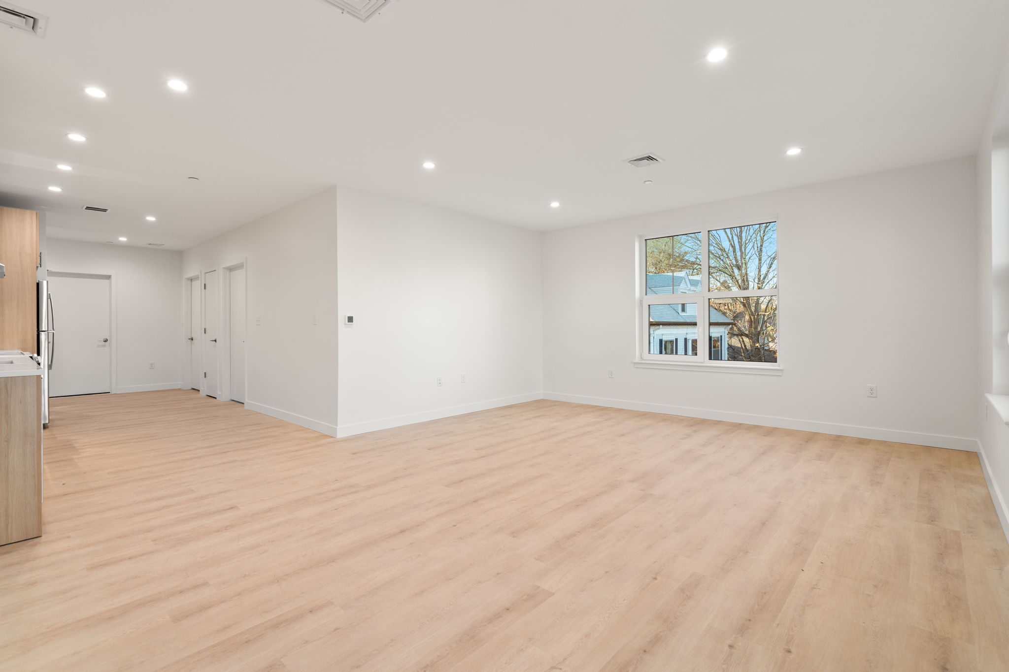  1151 Walnut, Unit 201, Newton, MA, 02461 - 物件實景