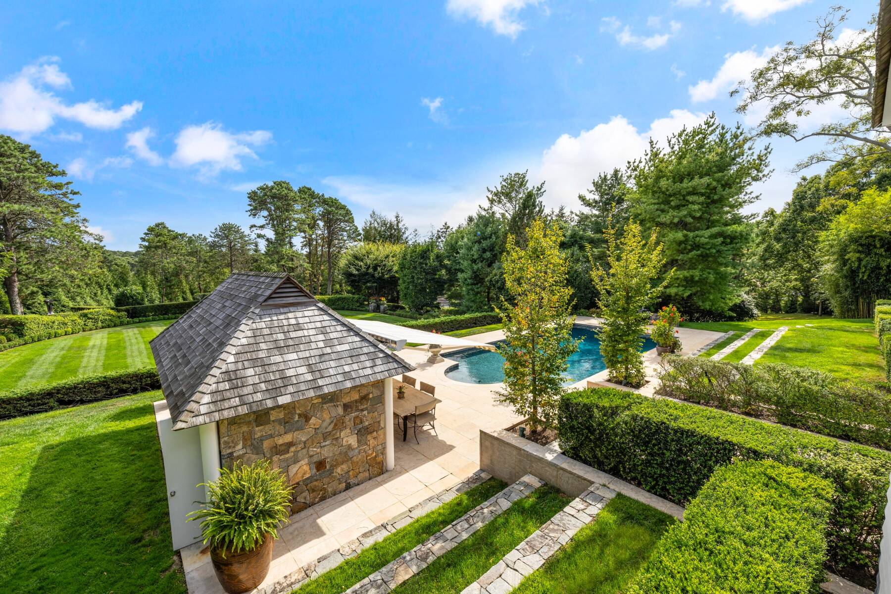  Private, Park-Like Estate in Southampton - 物件實景