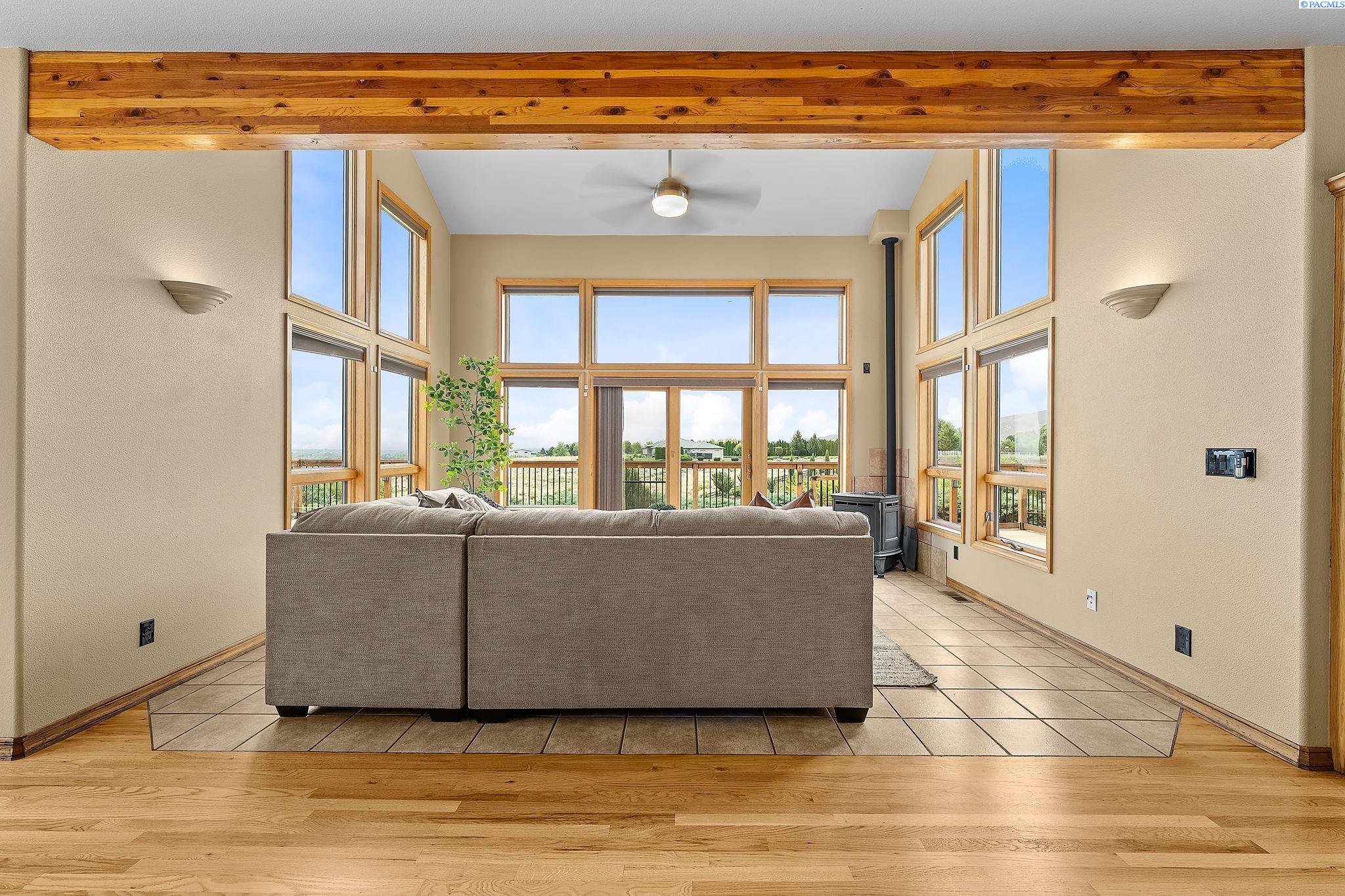 West Richland, Washington, 99353, United States, 5 Bedrooms Bedrooms, ,3 BathroomsBathrooms,Residential,For Sale,1906859