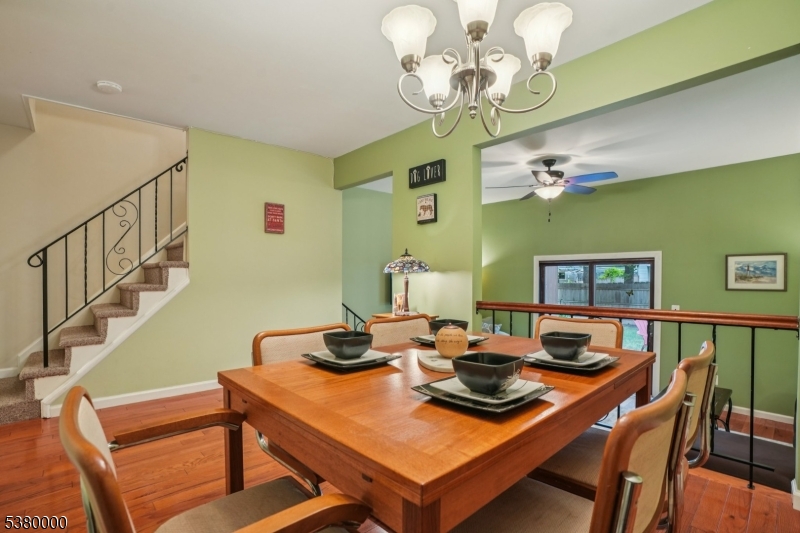 Edison Twp., New Jersey, 08820, United States, 2 Bedrooms Bedrooms, ,2 BathroomsBathrooms,Residential,For Sale,1926021