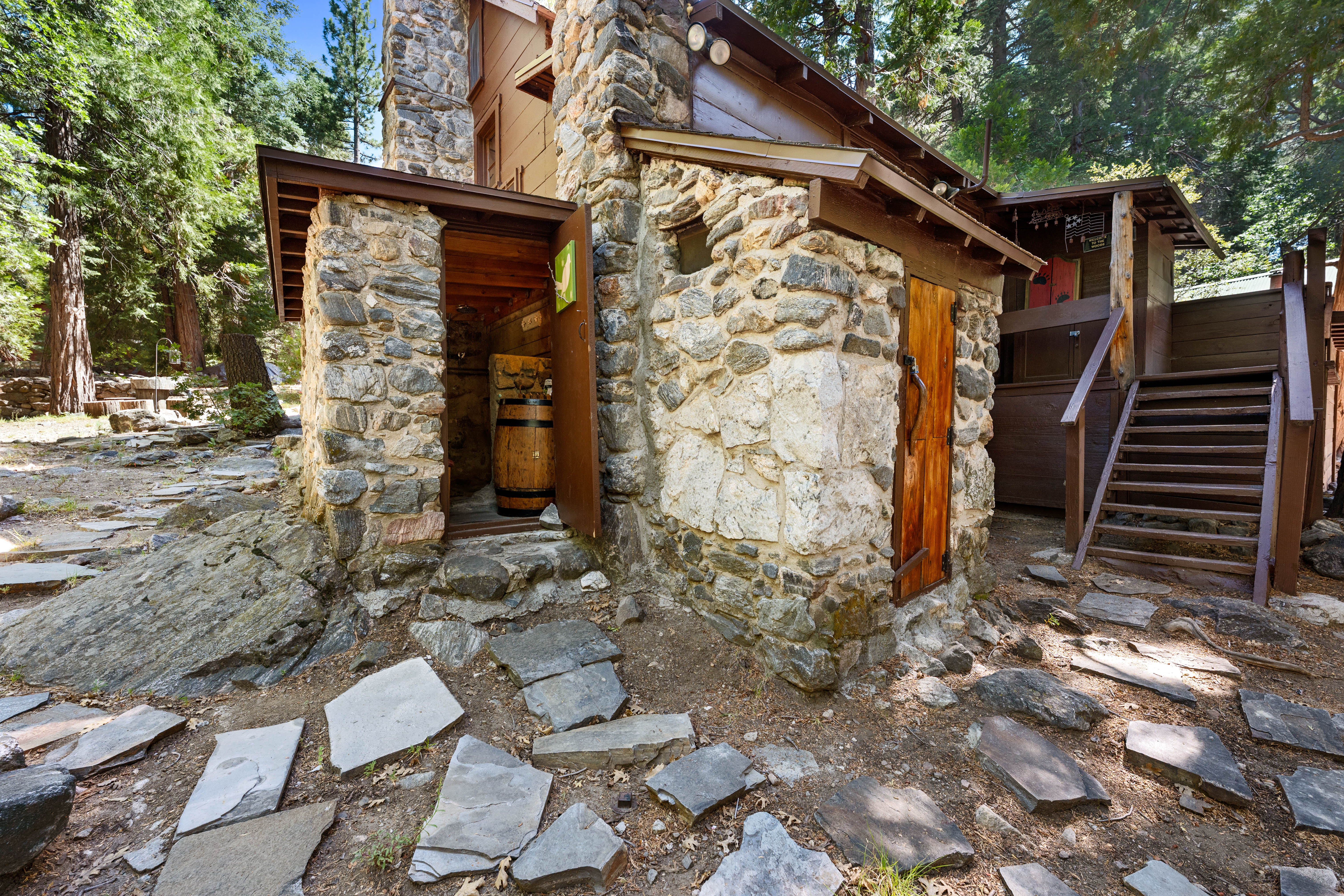  70 Barton Flats Road, Angelus Oaks, CA 92305 - 物件實景