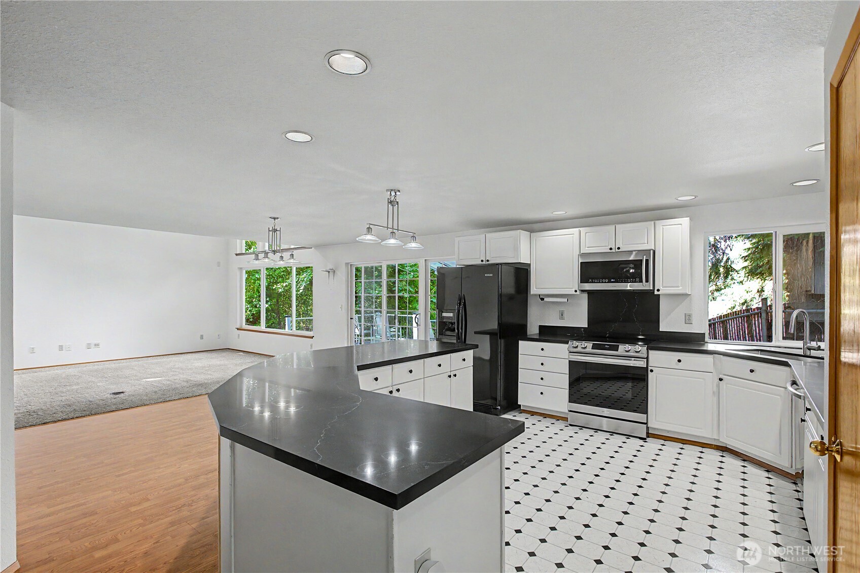 Olympia, Washington, 98513, United States, 4 Bedrooms Bedrooms, ,3 BathroomsBathrooms,Residential,For Sale,2048484