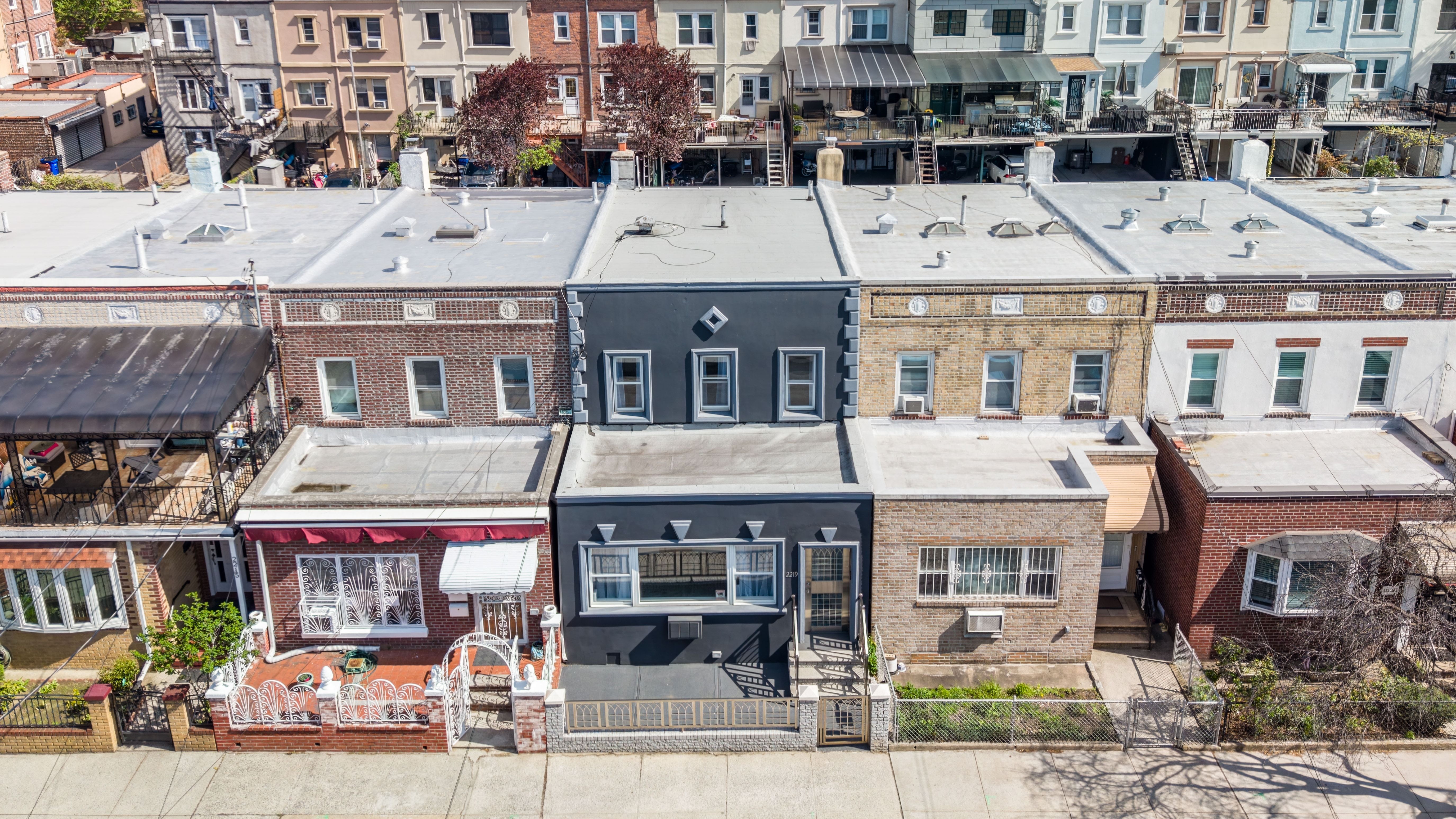  22-19 28th Street, Astoria, NY, 11105 - 物件實景