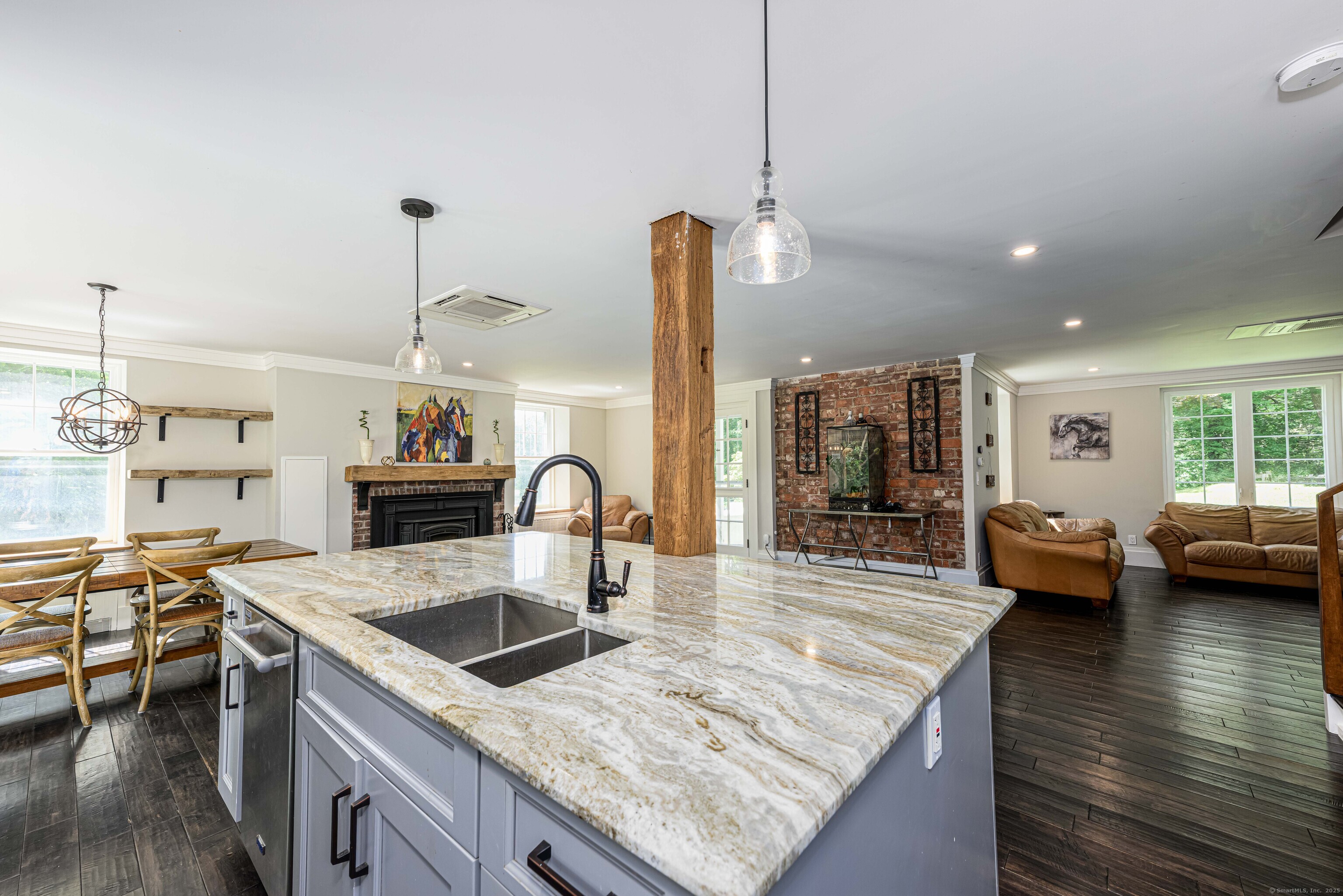 Bethany, Connecticut, 06524, United States, 4 Bedrooms Bedrooms, ,4 BathroomsBathrooms,Residential,For Sale,1911877