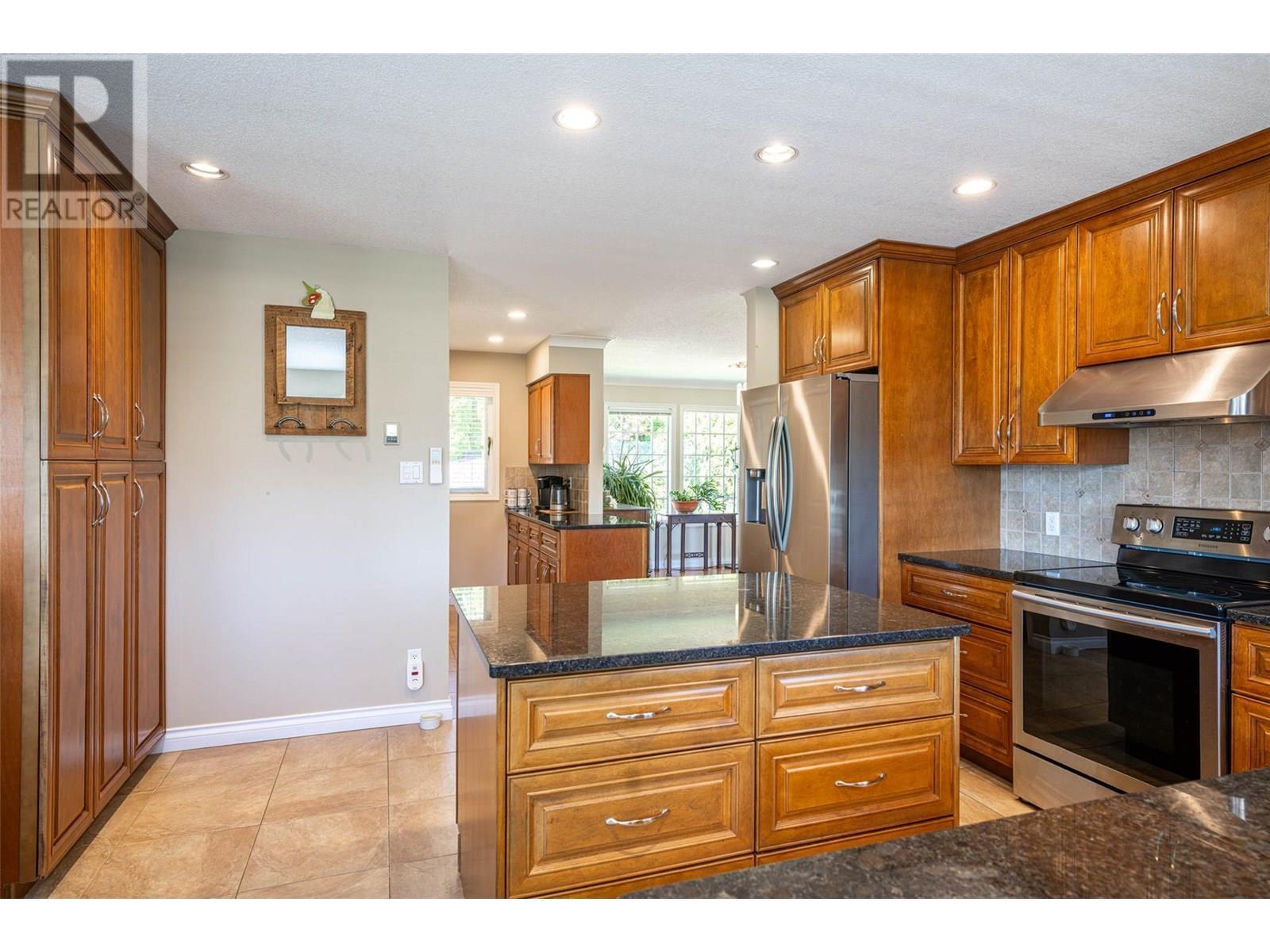 VERNON, British Columbia, V1H 1X1, CA, 4 Bedrooms Bedrooms, ,3 BathroomsBathrooms,Residential,For Sale,1948801