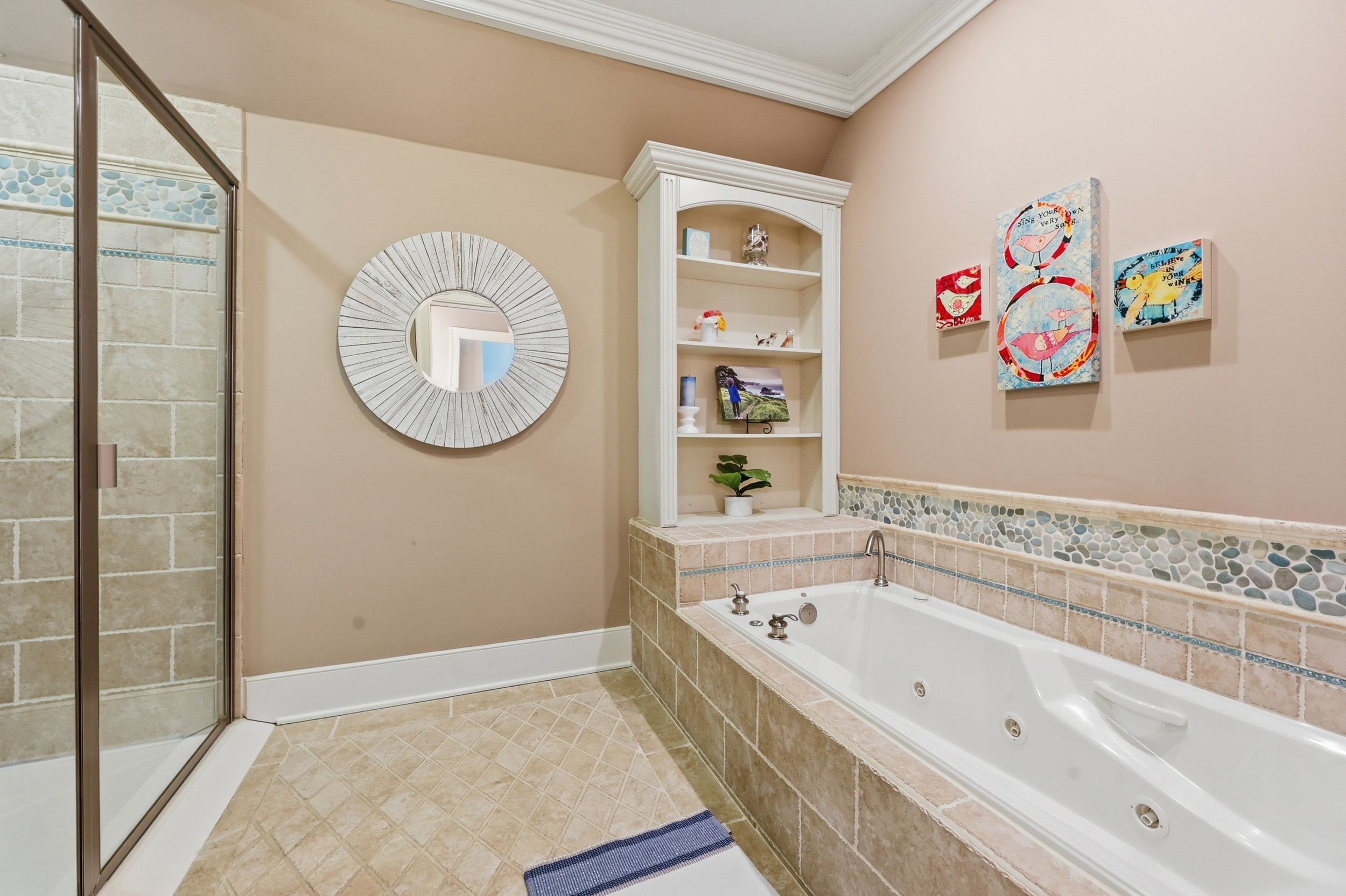  4848 Chelmsbury Lane - 物件實景