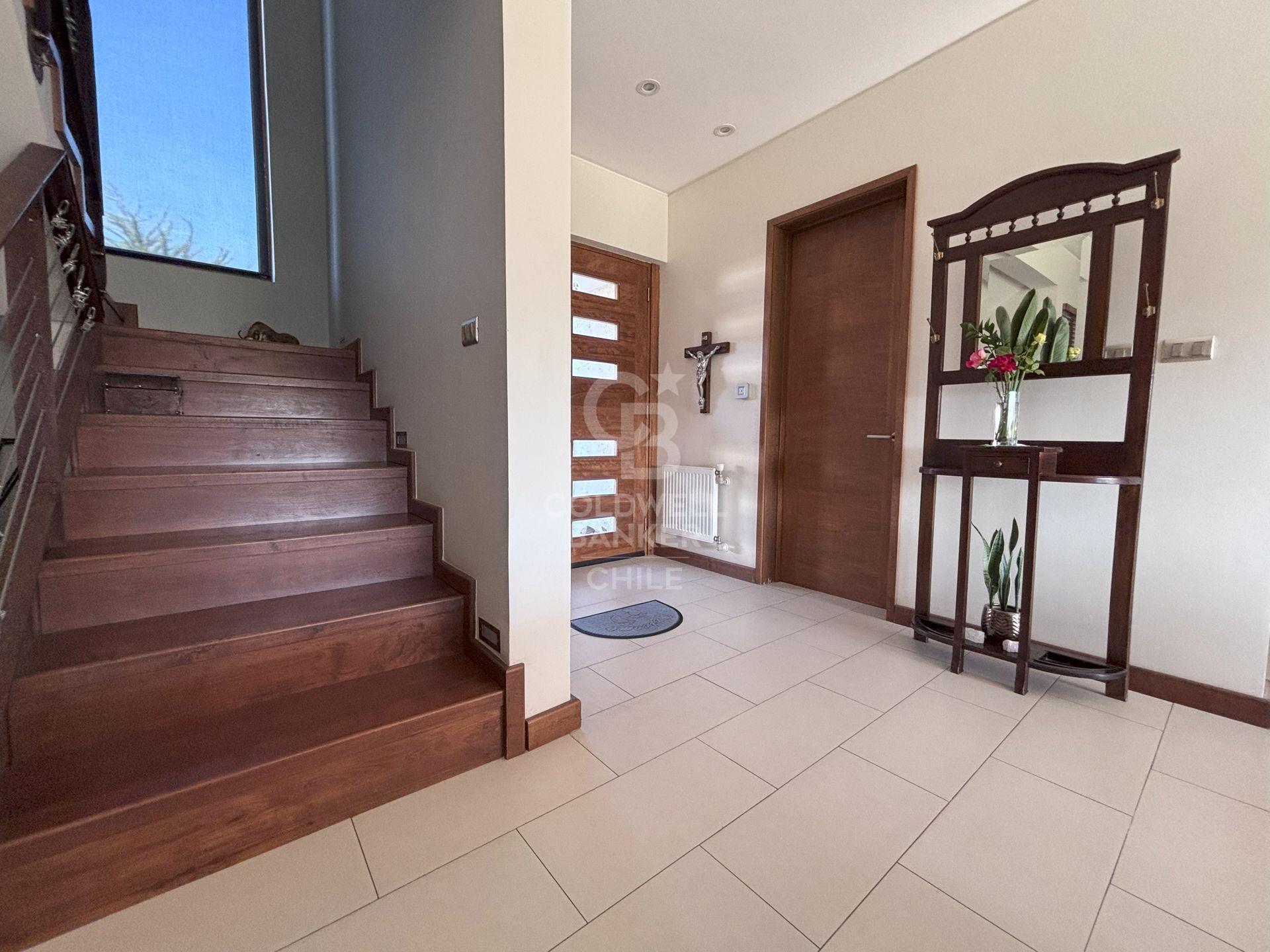 Colina, Chile, 4 Bedrooms Bedrooms, ,6 BathroomsBathrooms,Residential,For Sale,1776759