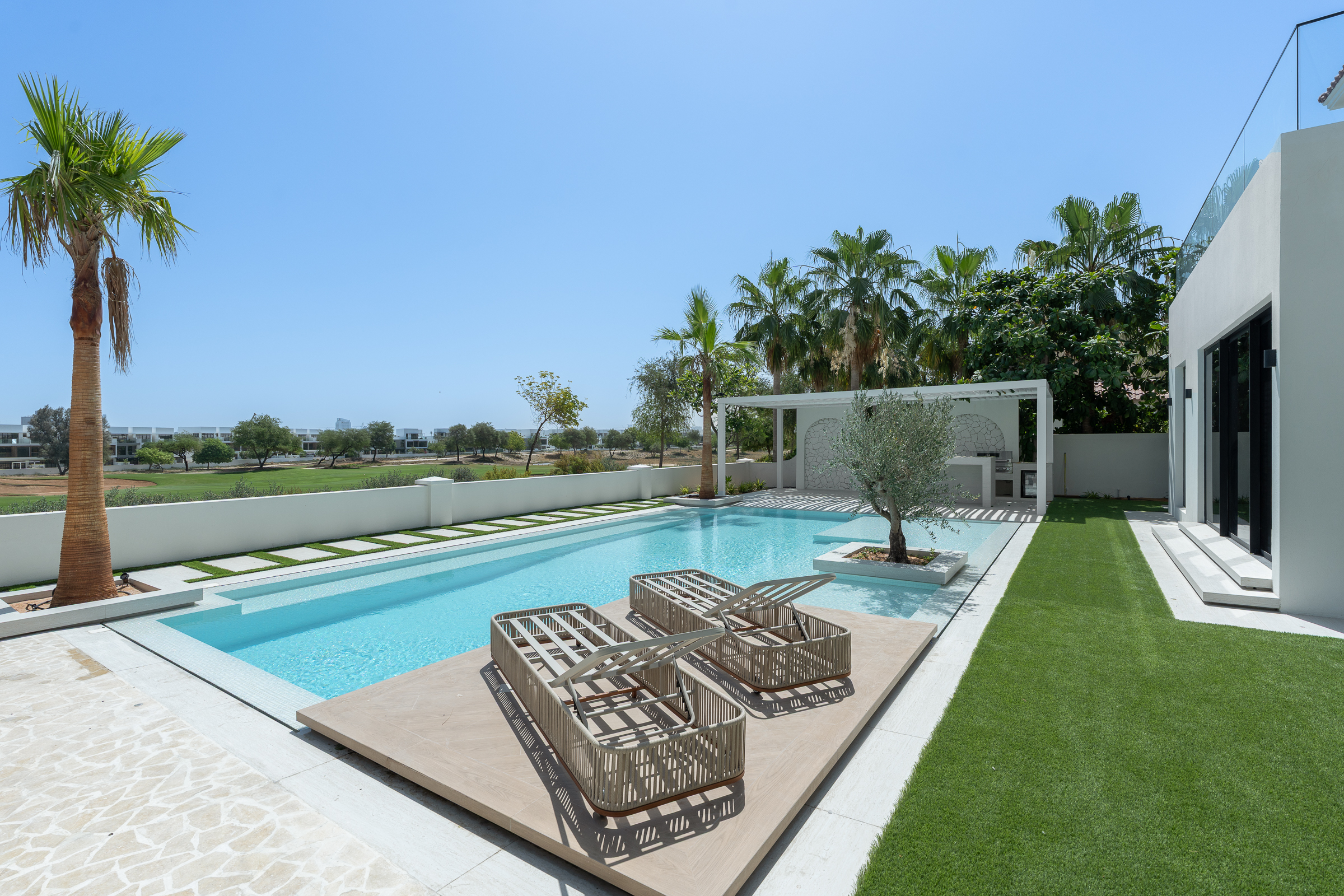  Spacious Fully Upgraded Villa in JGE - 物件實景