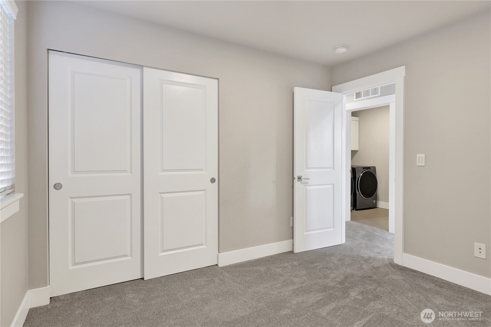 Lynnwood, Washington, 98087, United States, 4 Bedrooms Bedrooms, ,2 BathroomsBathrooms,Residential,For Sale,1990492