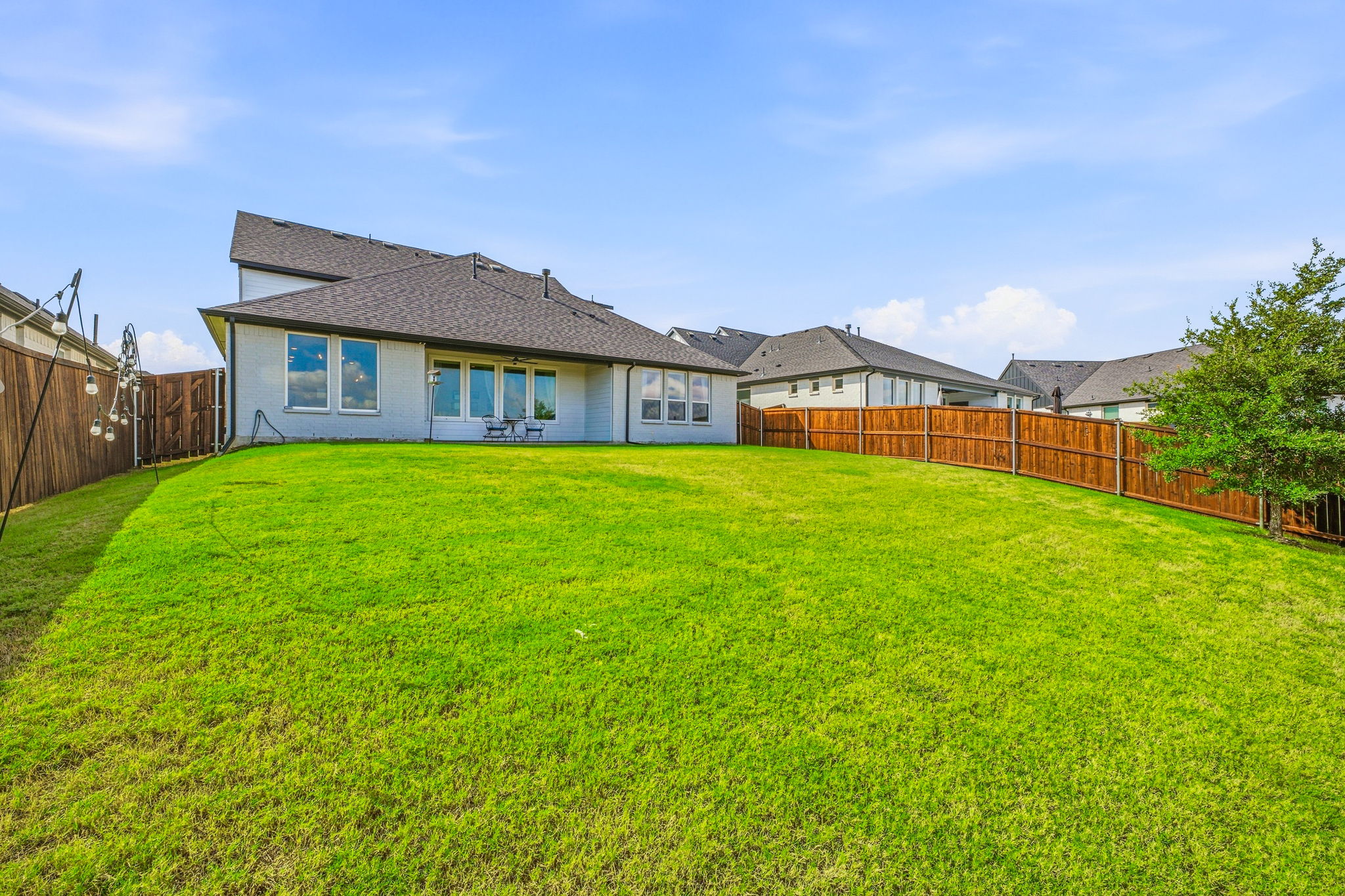  Your New Home Comes with a Rate Advantage - 物件實景