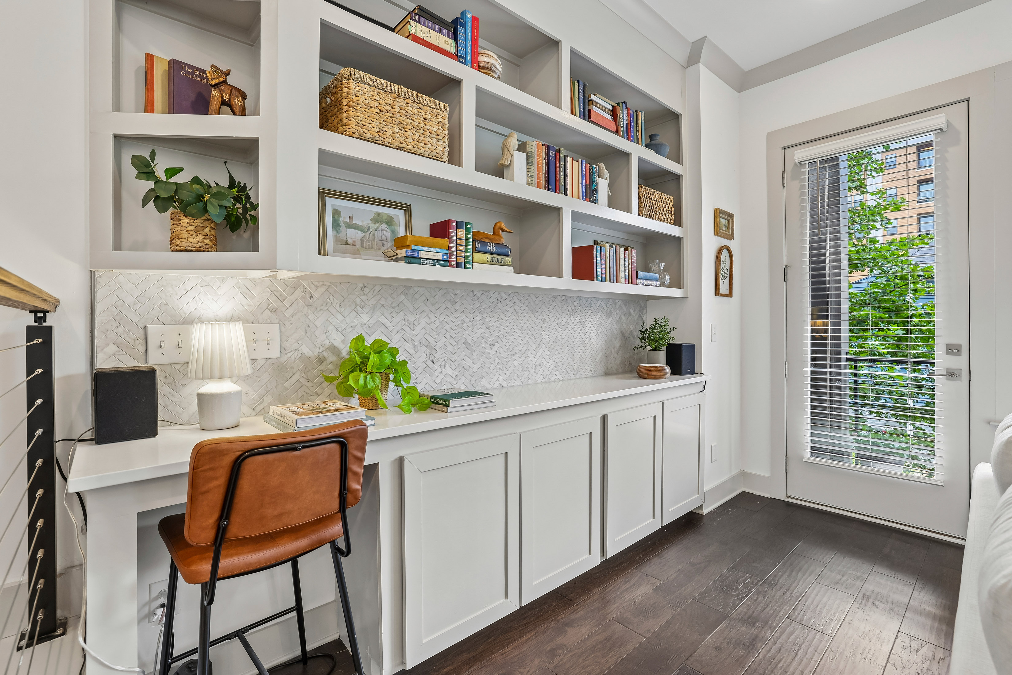  Sunlit Corner Unit Townhome with a Private Rooftop Terrace - 物件實景