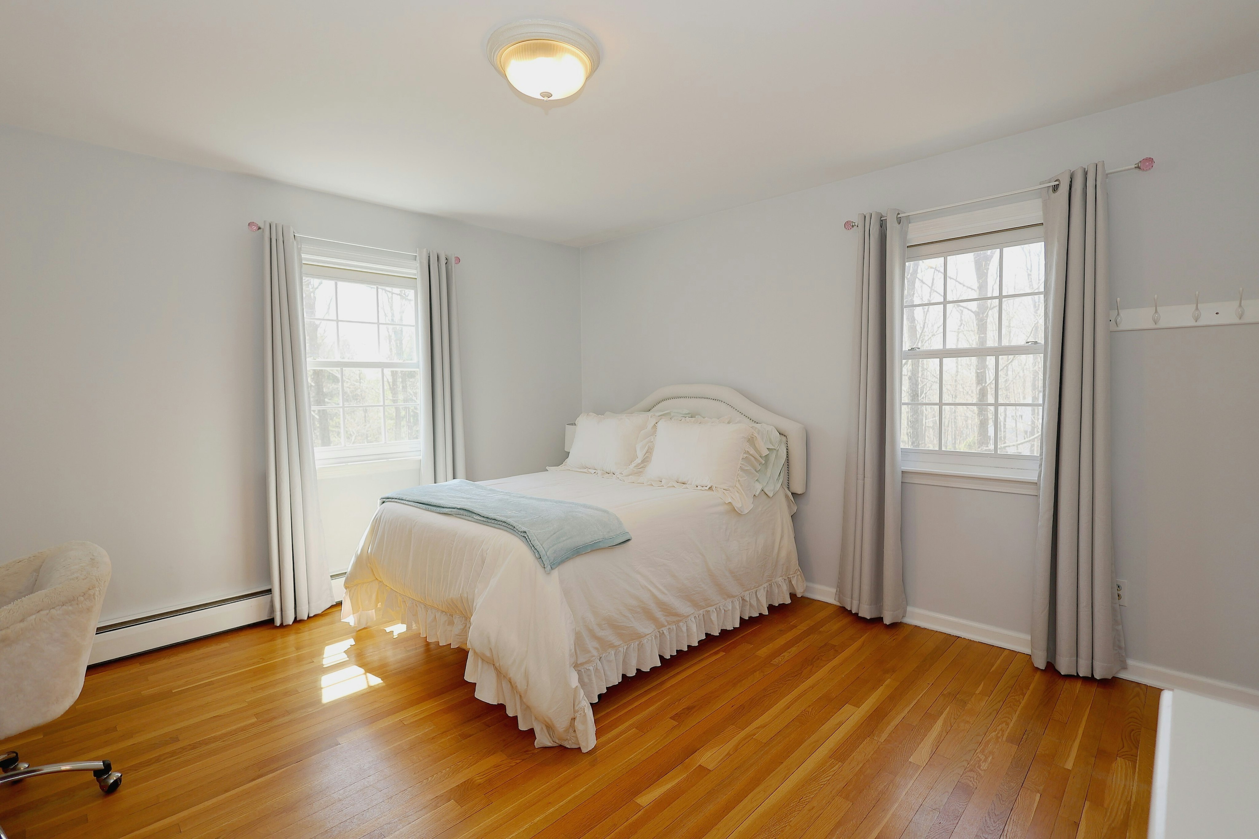  Classic New England Colonial - 物件實景