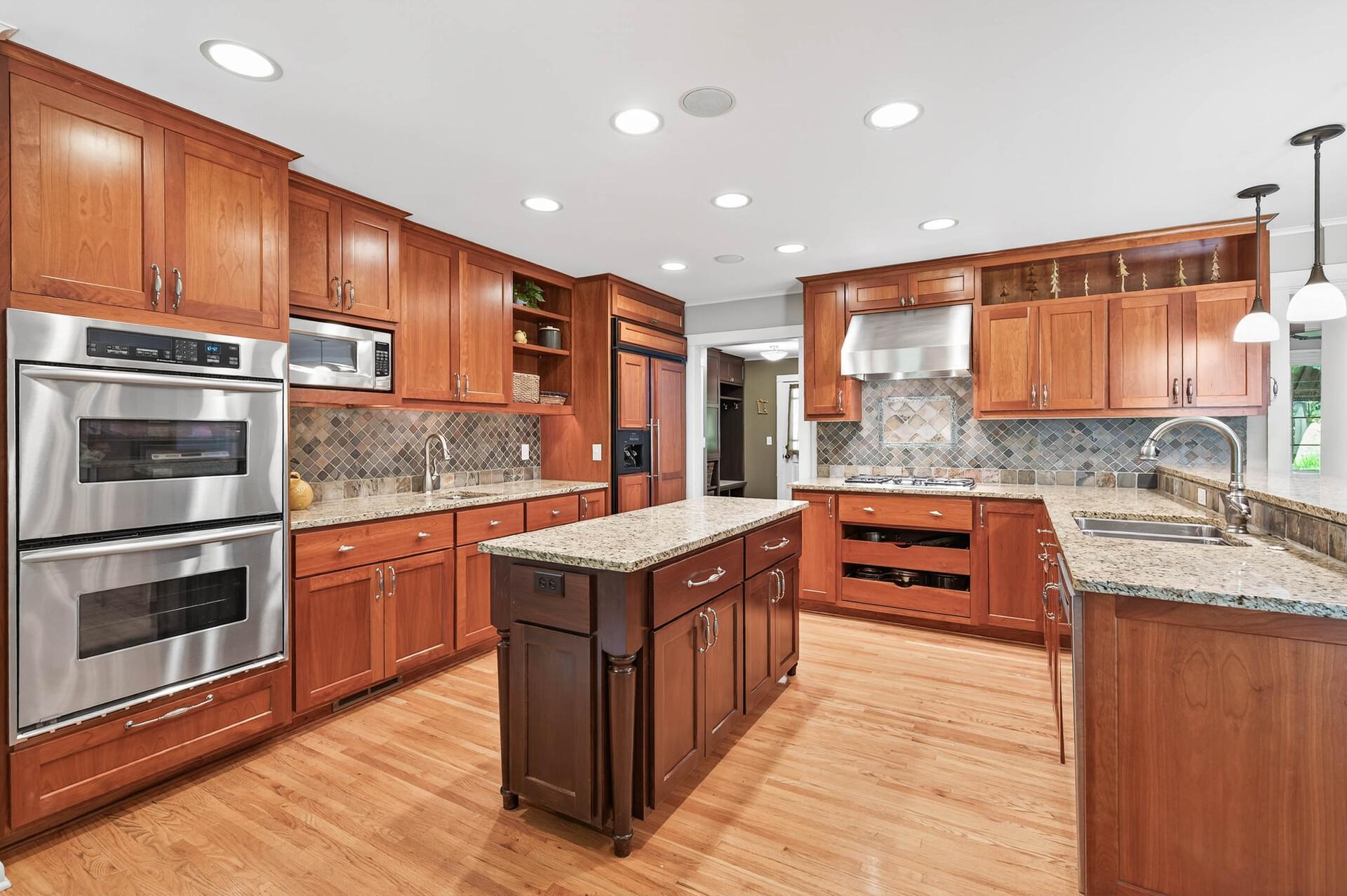 Minnetonka, Minnesota, 55345, United States, 5 Bedrooms Bedrooms, ,2 BathroomsBathrooms,Residential,For Sale,1919862