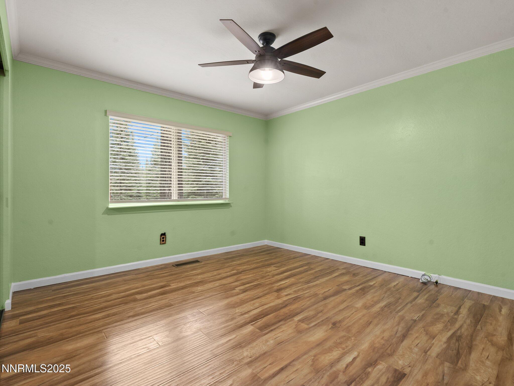 South Lake Tahoe, California, 96150, United States, 3 Bedrooms Bedrooms, ,2 BathroomsBathrooms,Residential,For Sale,1970605