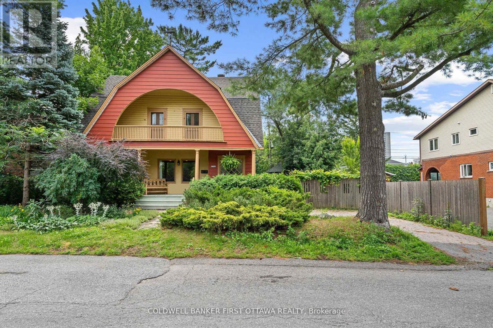 OTTAWA, Ontario, K2B 6Y5, CA, 3 Bedrooms Bedrooms, ,2 BathroomsBathrooms,Residential,For Sale,1903613