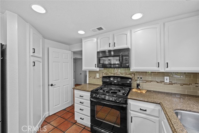 Mission Viejo, California, 92692, United States, 2 Bedrooms Bedrooms, ,2 BathroomsBathrooms,Residential,For Sale,2014026